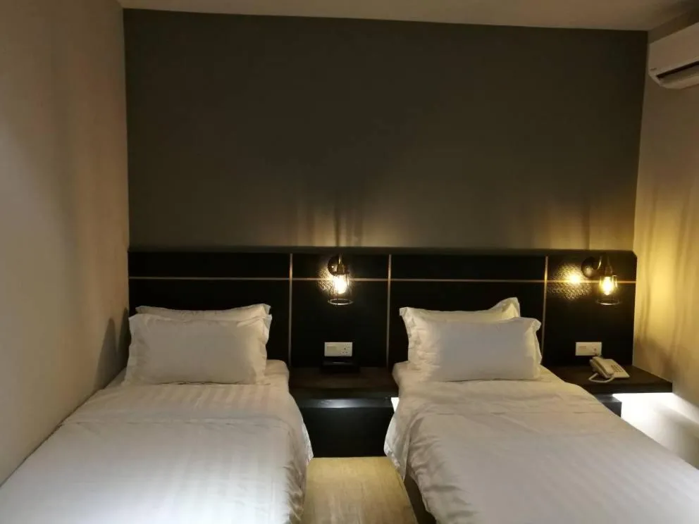 Deluxe Twin Room without window in Riverside Boutique Hotel