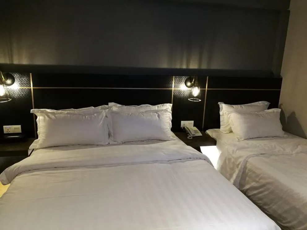 Deluxe Triple Room without Window in Riverside Boutique Hotel