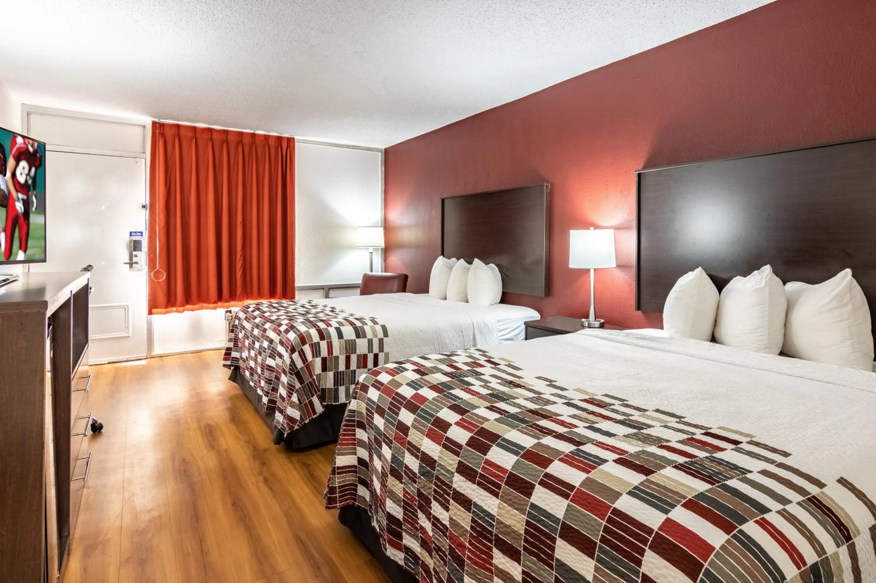 Deluxe Room with Two Queen Beds Disability Access Smoking in Red Roof Inn Forsyth