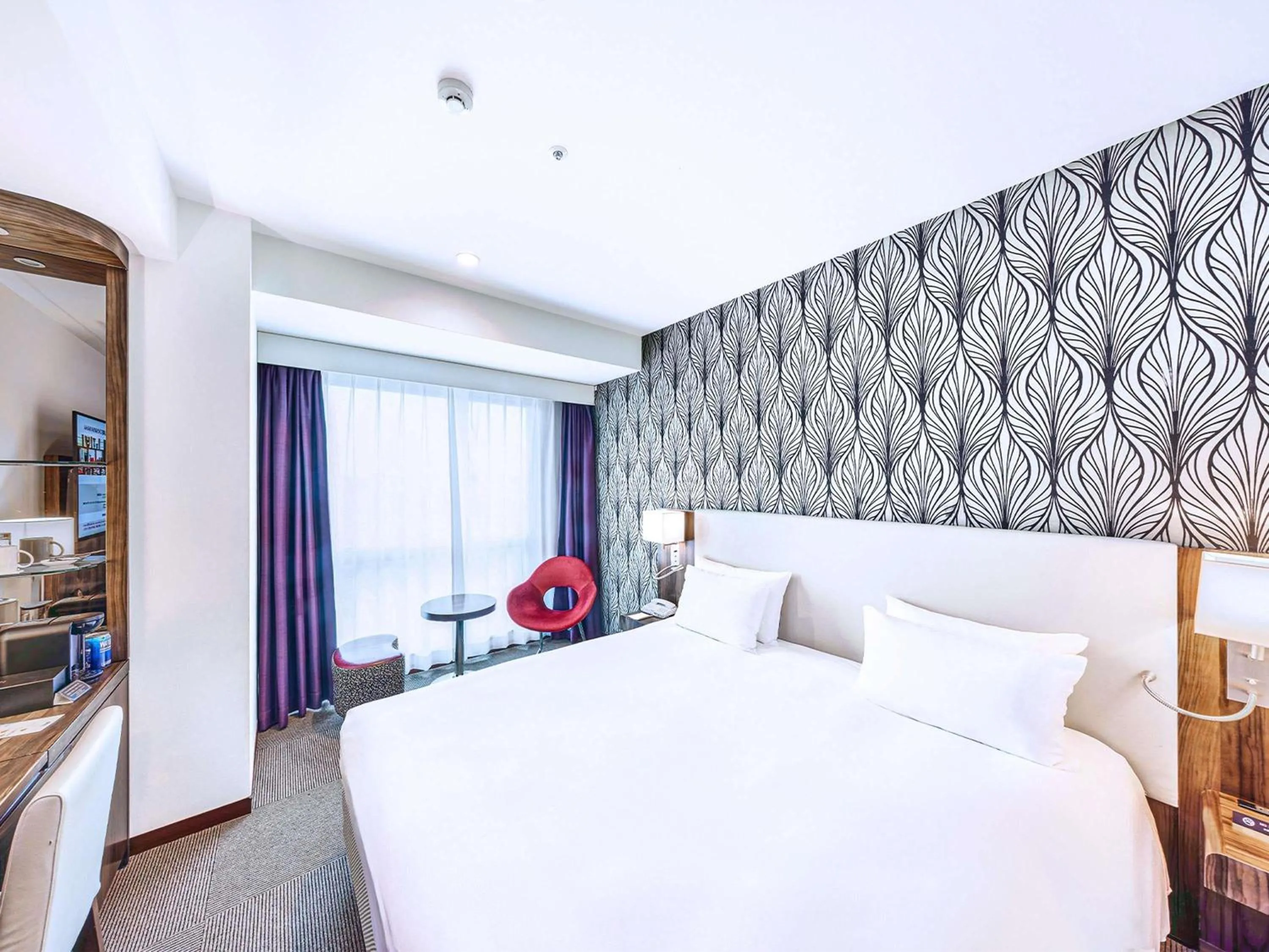 Superior King Room in Mercure Okinawa Naha