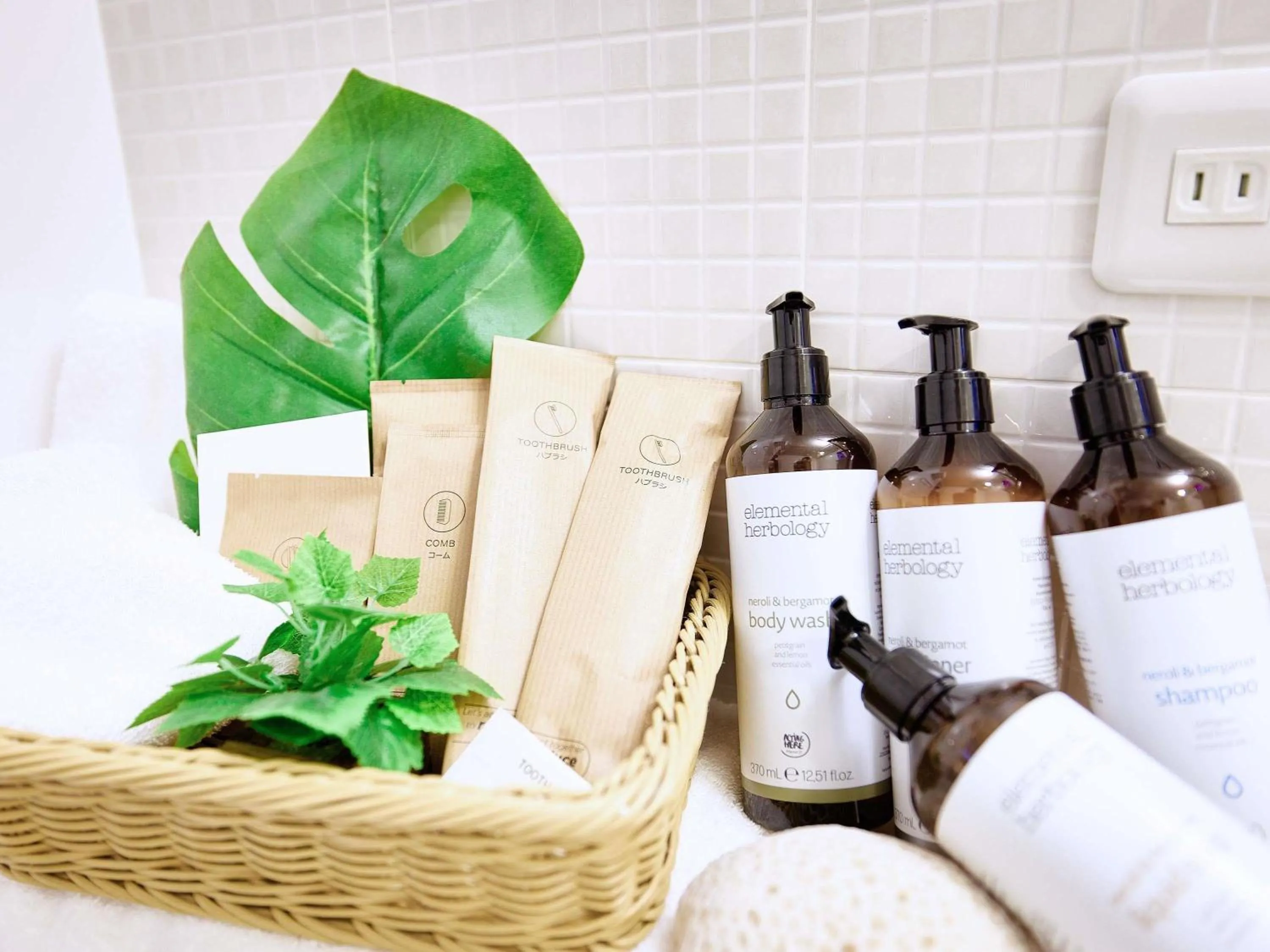 Superior Twin Room in Mercure Okinawa Naha