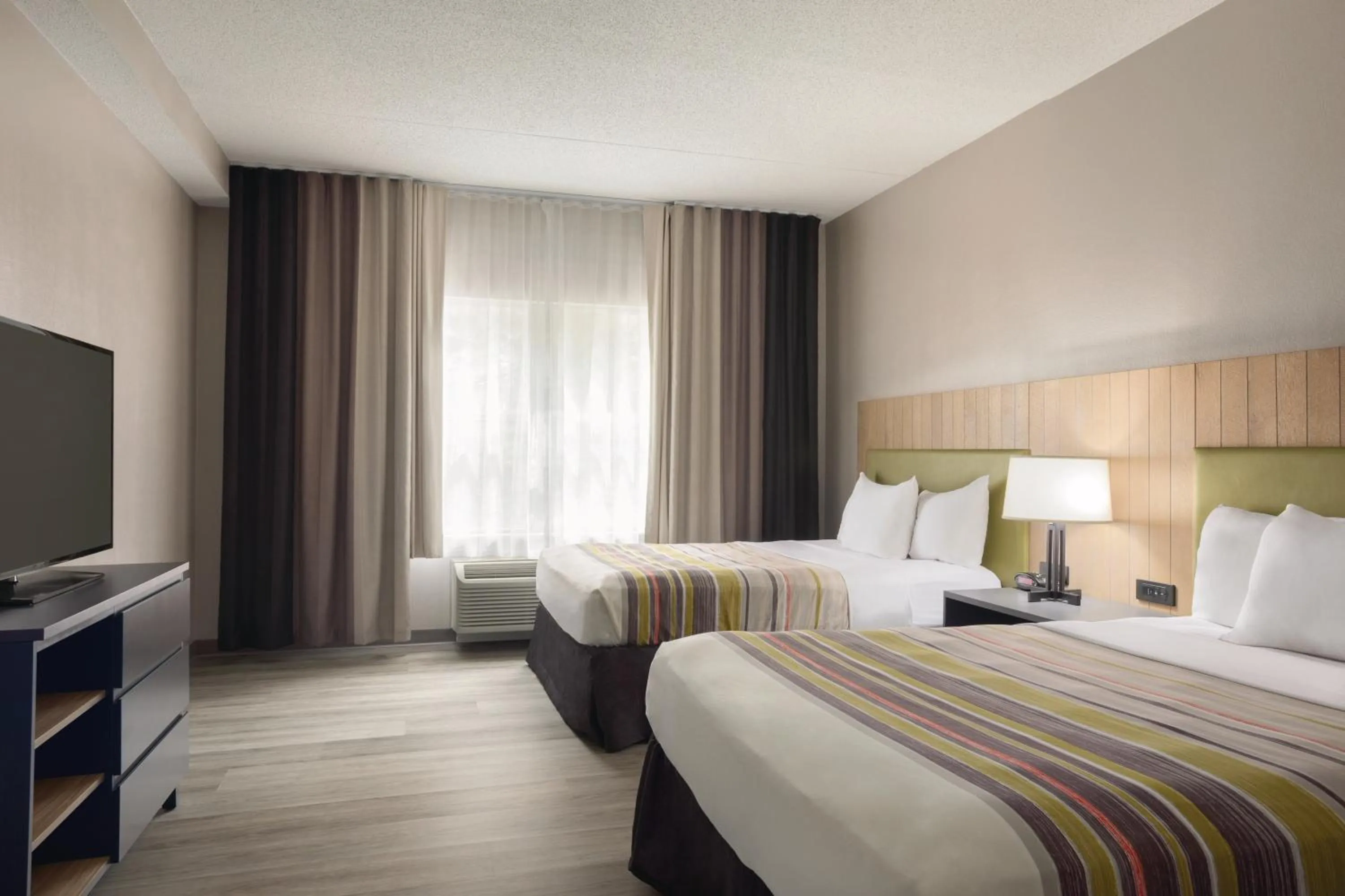 One-Bedroom Suite with Two Queen Beds - Non-Smoking in Country Inn & Suites by Radisson, Chattanooga-Lookout Mountain