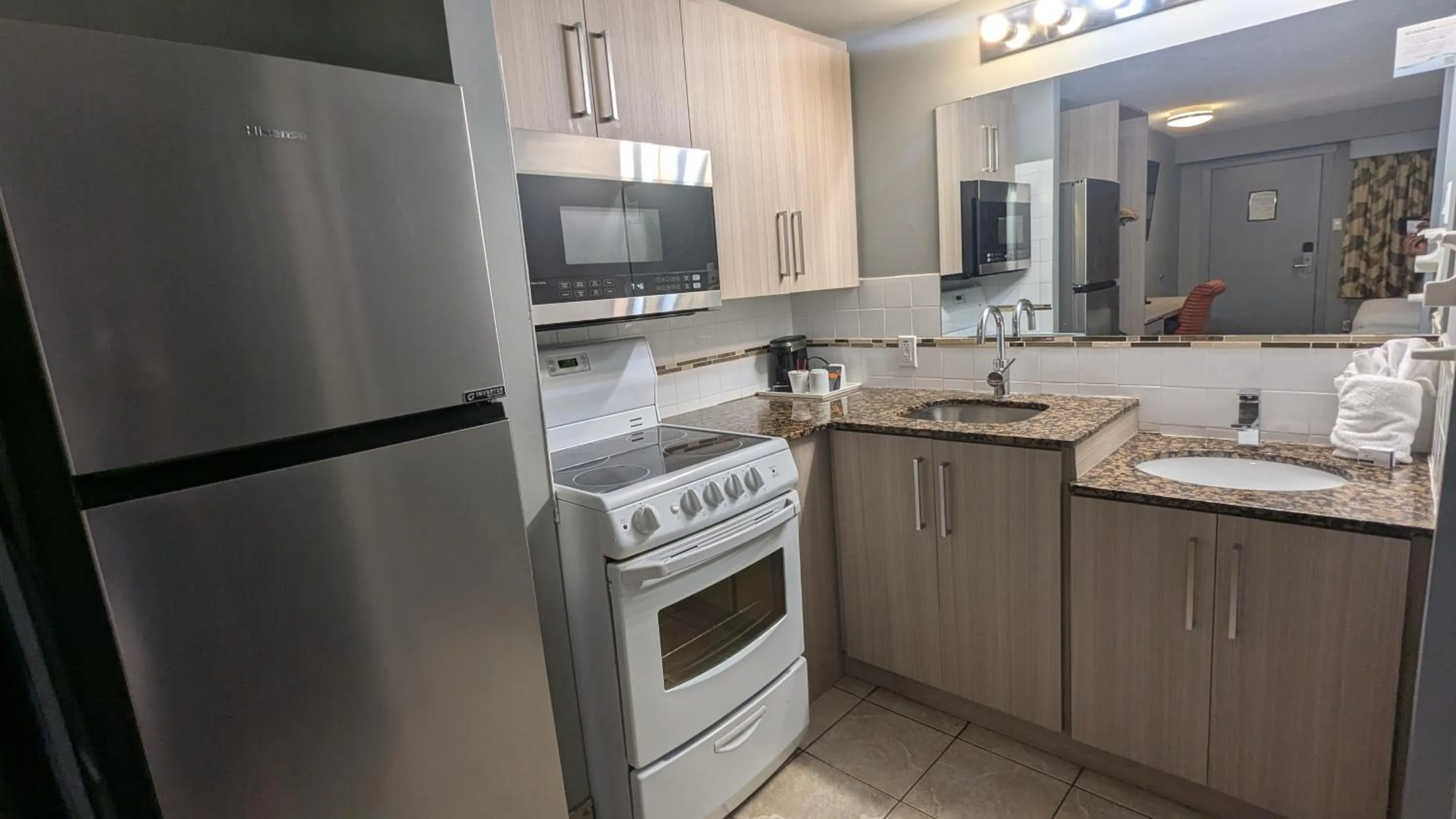 Queen Studio - Non-Smoking in Ramada by Wyndham Medicine Hat