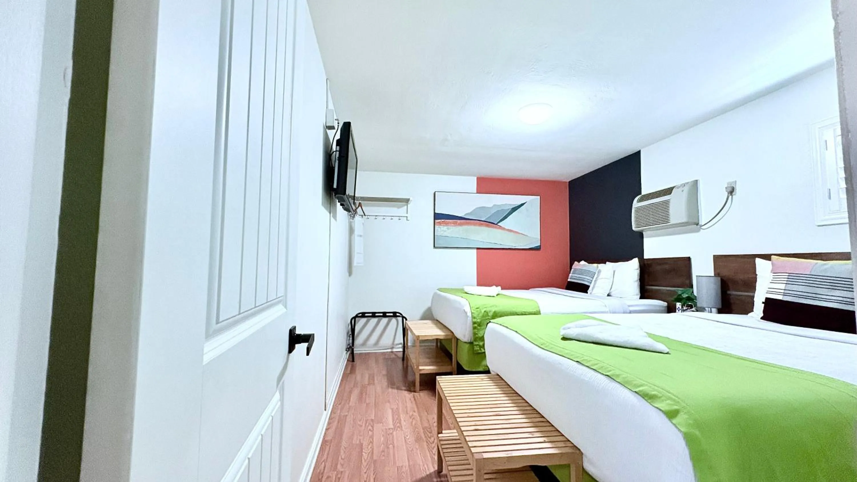 Family Suite in City Center Motel