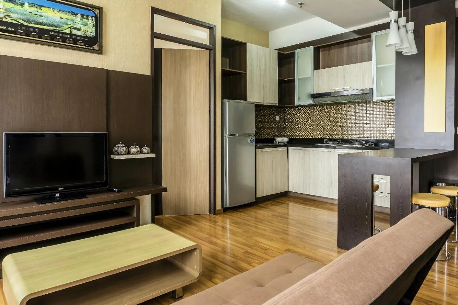 Three-Bedroom Apartment in High Livin Apartment Baros