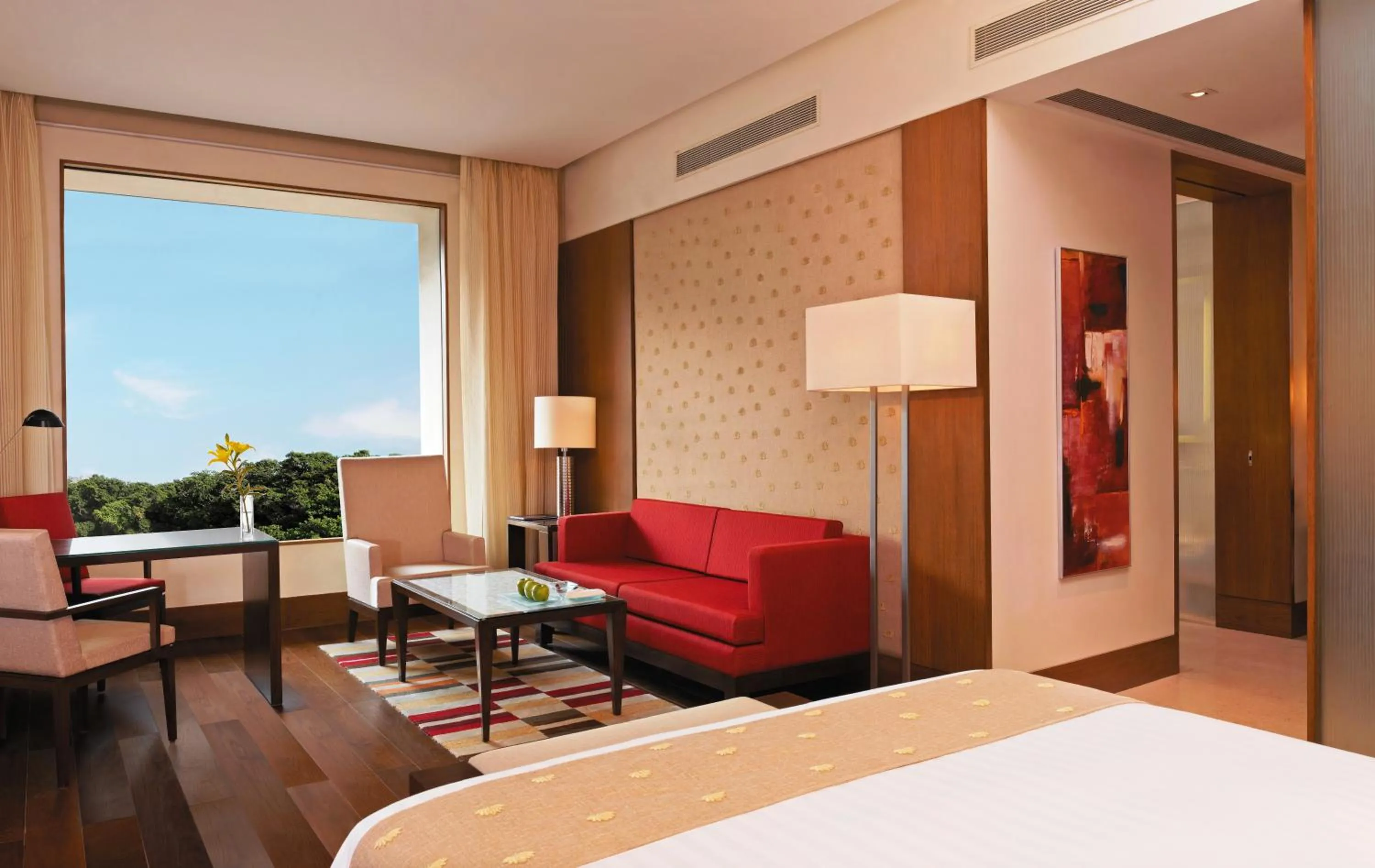 Luxury Room with Garden View in The Oberoi Gurgaon