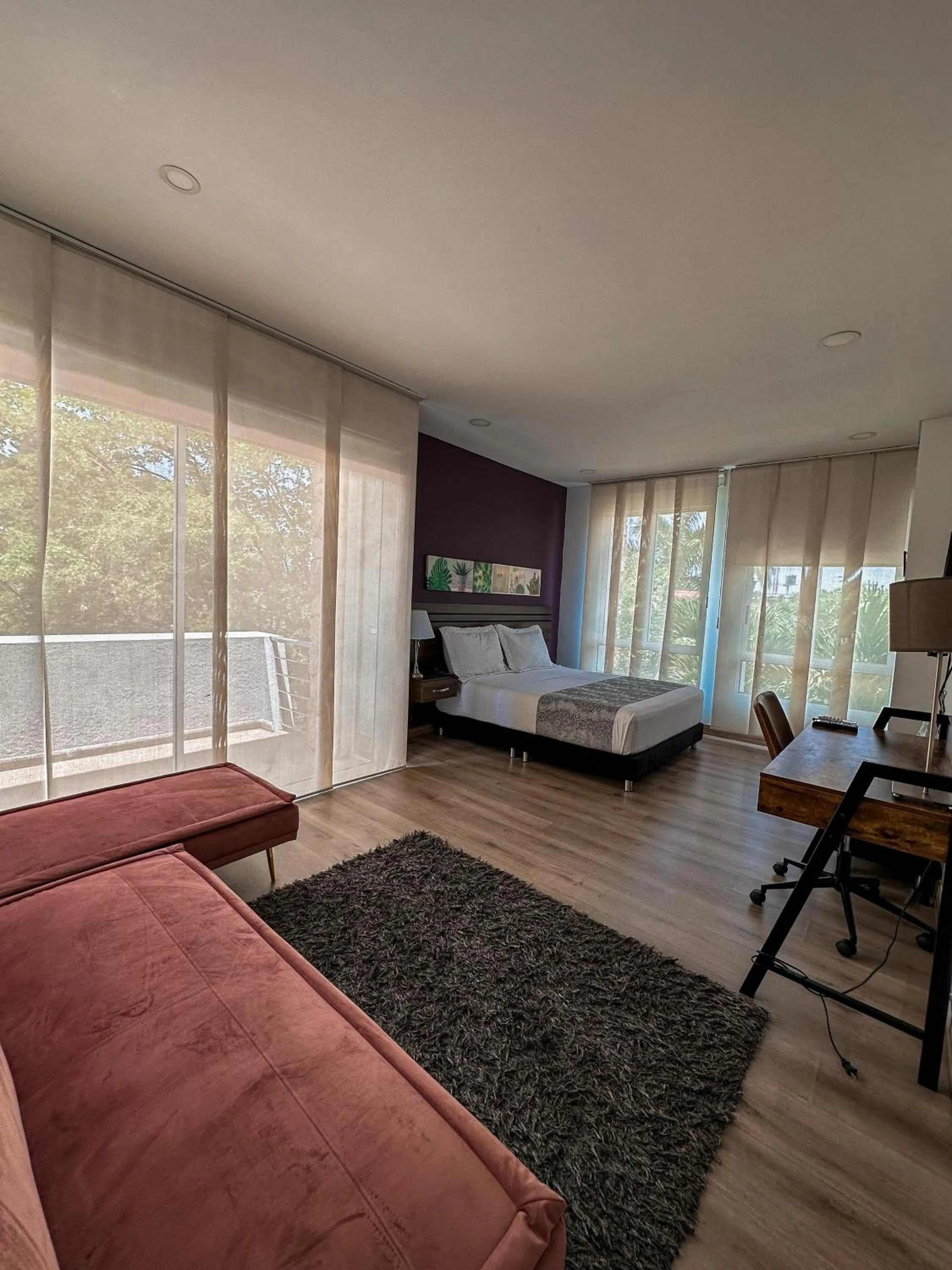 Queen Room with Balcony in Malik Hotel Boutique