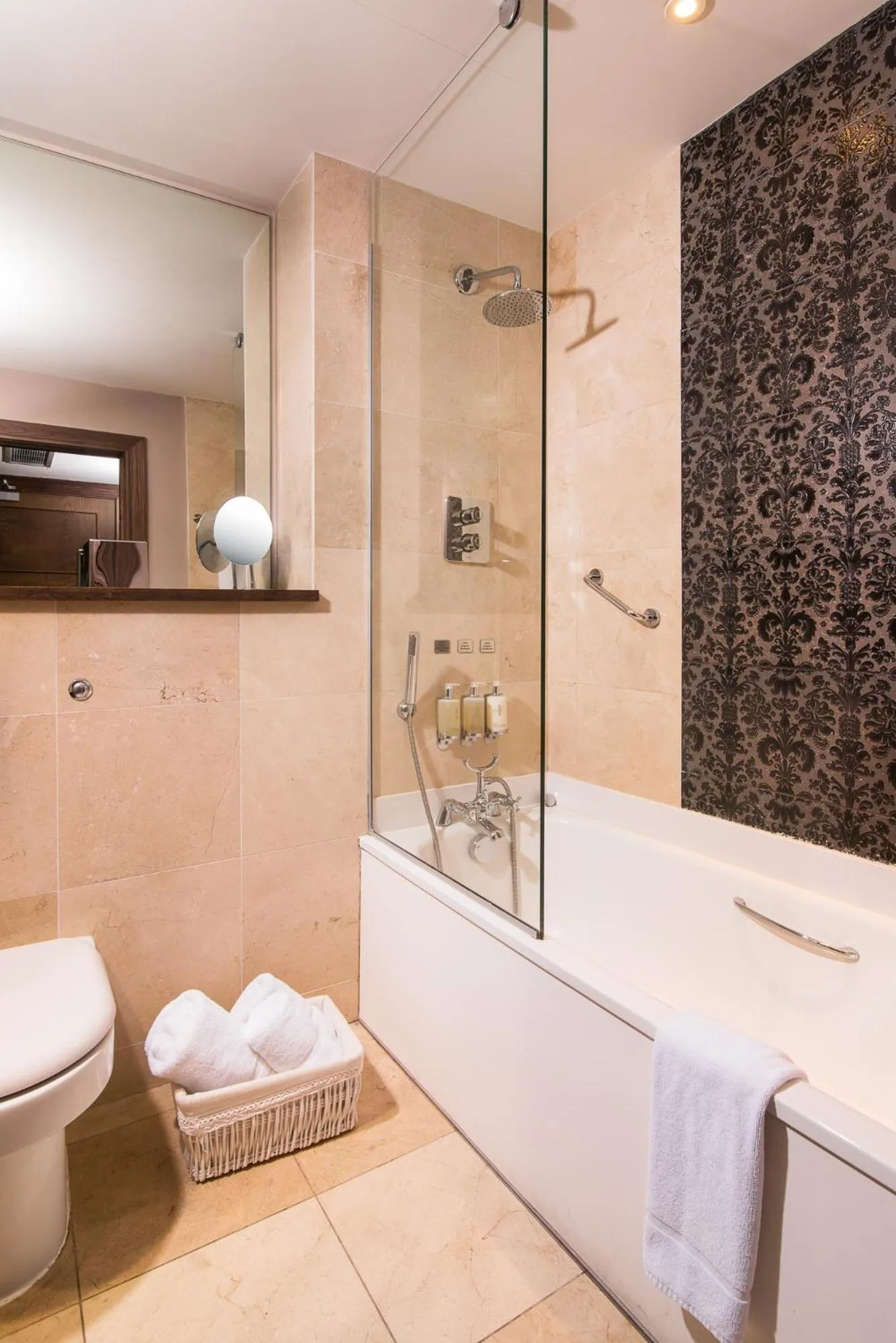 Luxury Suite in The Twelve Hotel