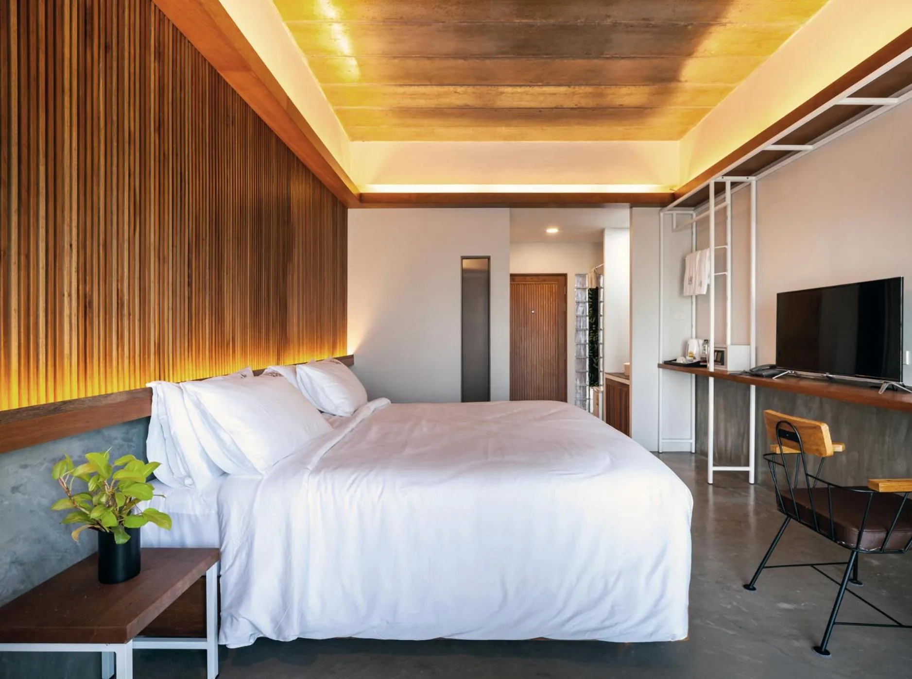 Superior Double or Twin Room with City View in Laekhon Nonbai