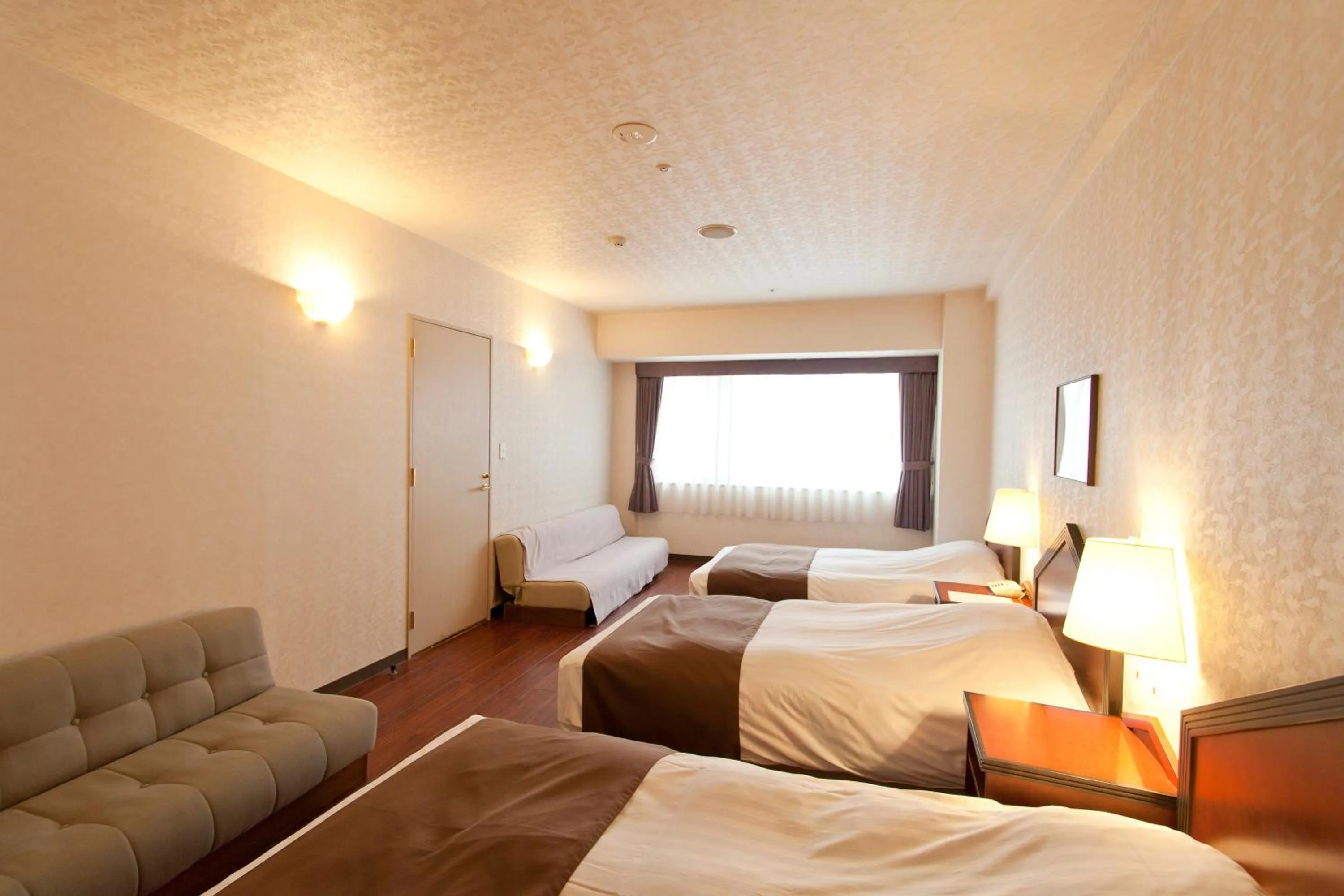 Deluxe Triple Room in Otaru Asari Classe Hotel