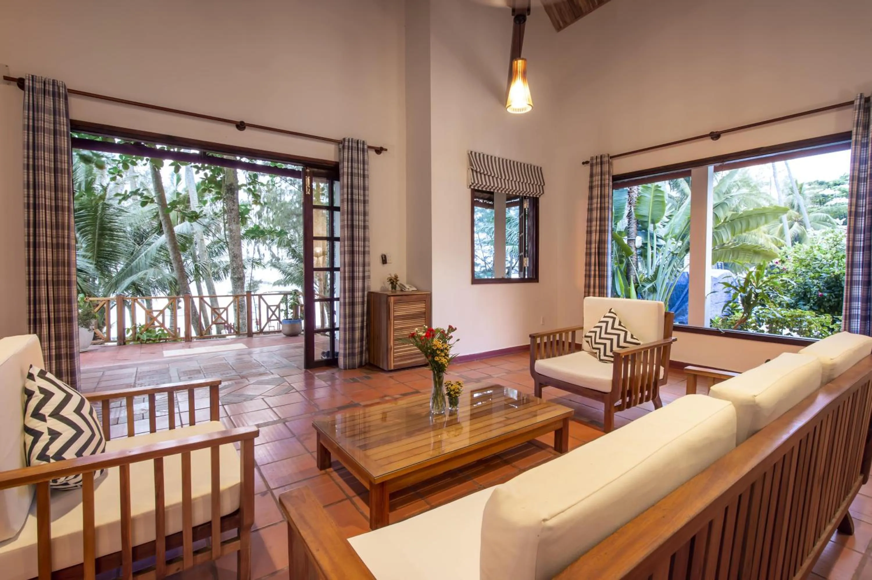 Two-Bedroom Villa with Ocean View in Cassia Cottage Resort and Spa