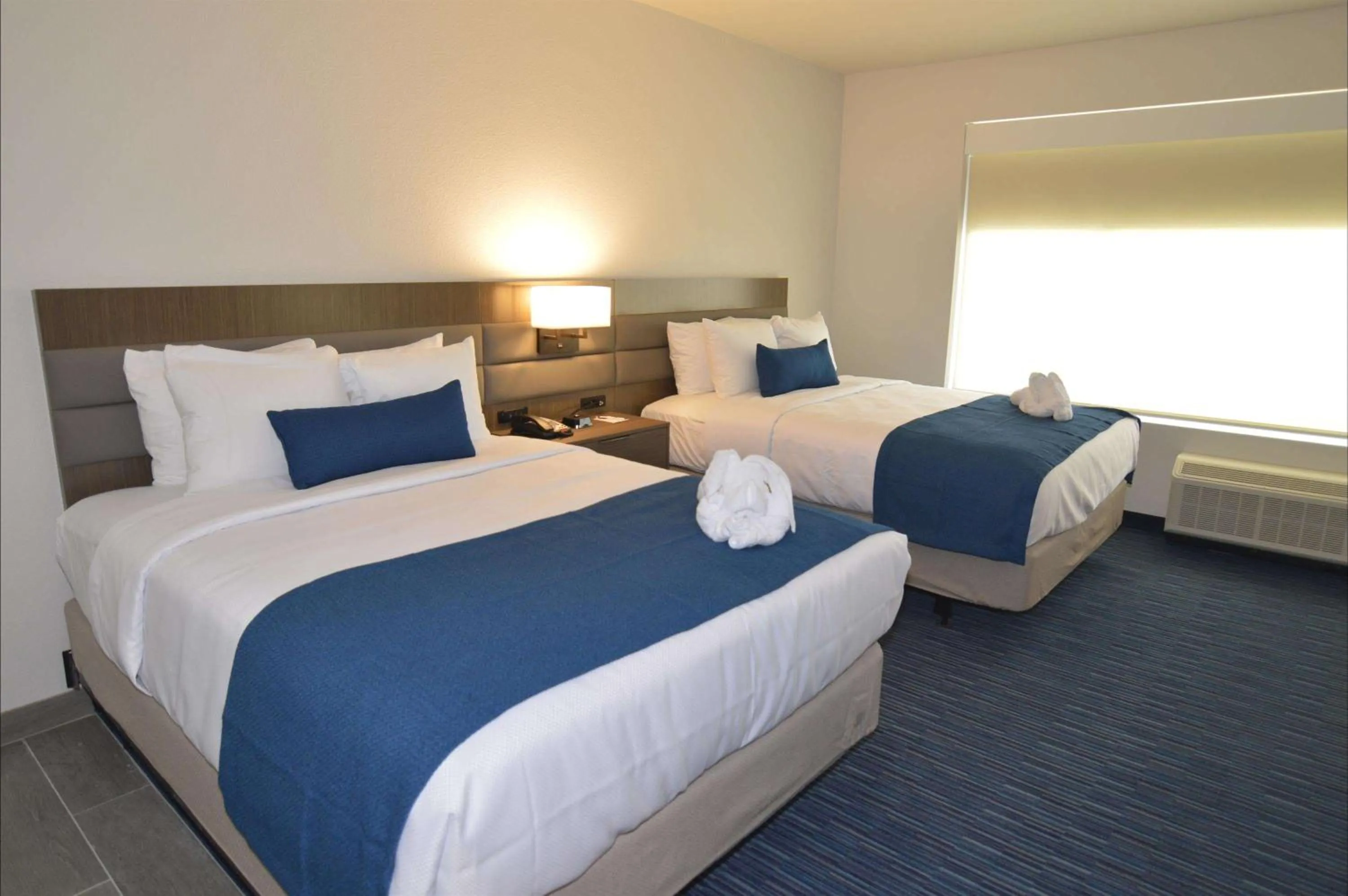 Queen Suite with Two Queen Beds and Roll-In Shower - Disability Access in Best Western Plus Executive Residency Austin - Round Rock