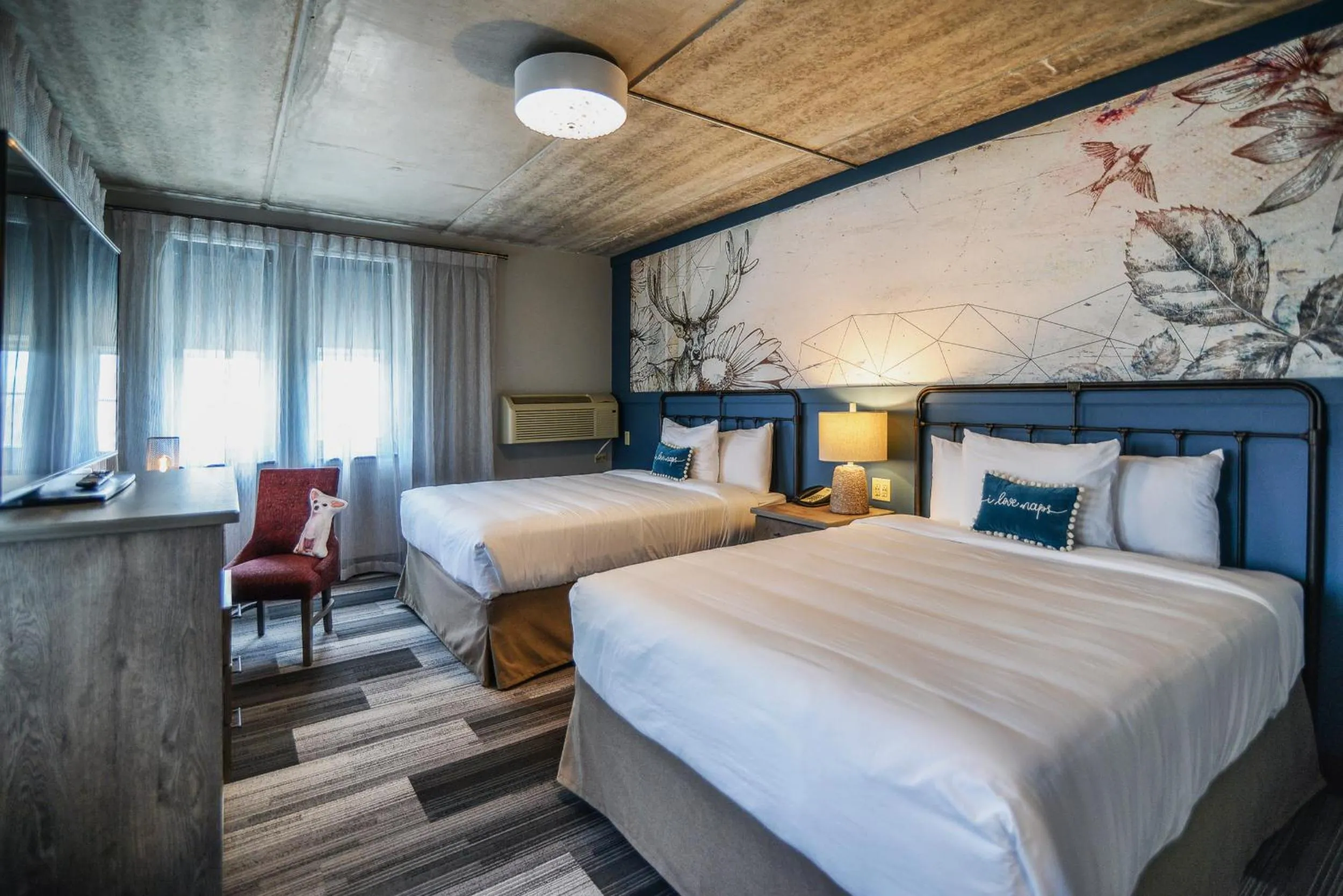 Queen Room in The Stella Hotel & Ballroom