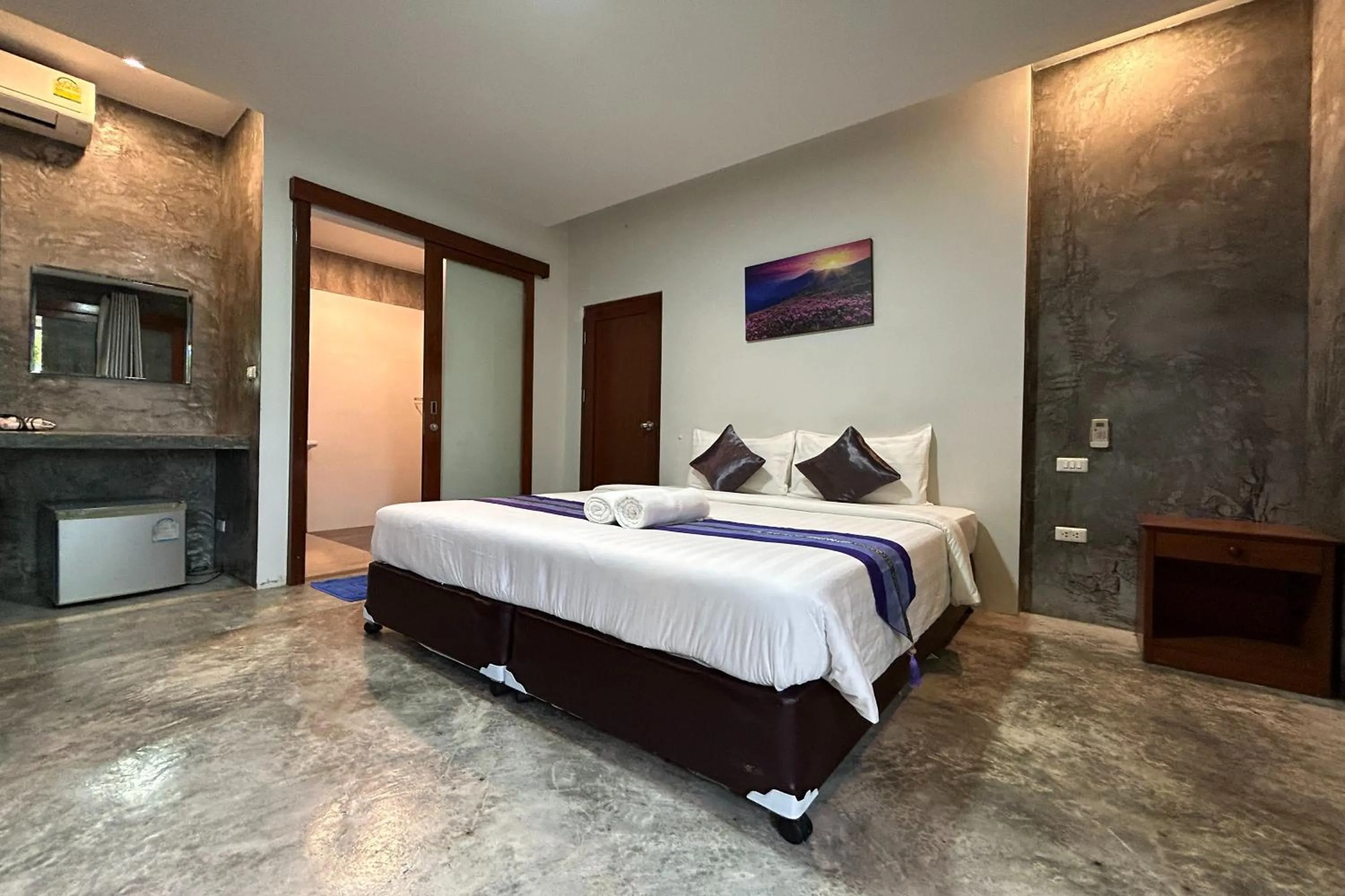 Deluxe Double Room with Balcony in Tann Anda Resort