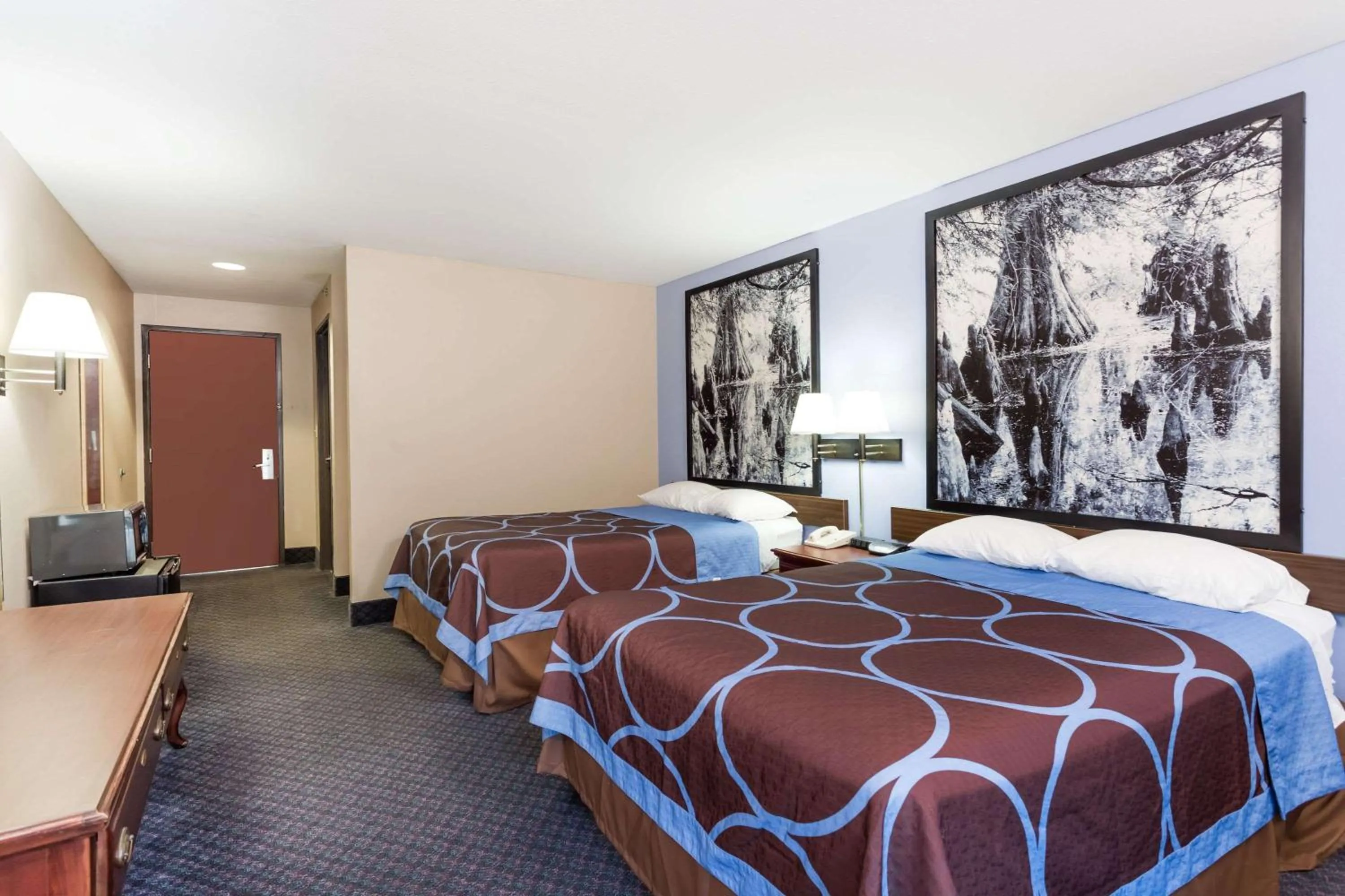 Double Room with Two Double Beds - Smoking in Super 8 by Wyndham Indianola