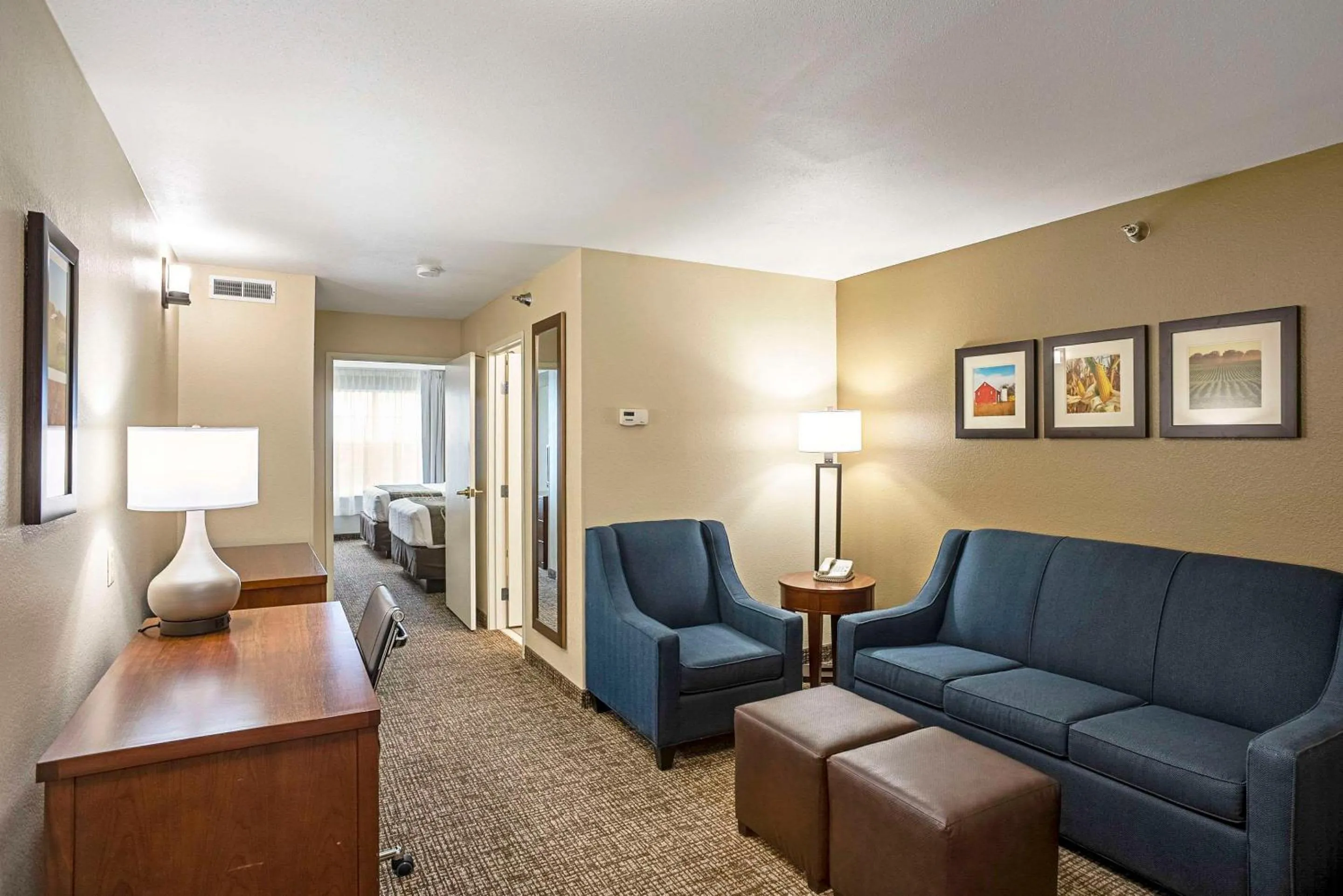 One-Bedroom Queen Suite with Sofa Bed - Non-Smoking in Comfort Inn & Suites Independence