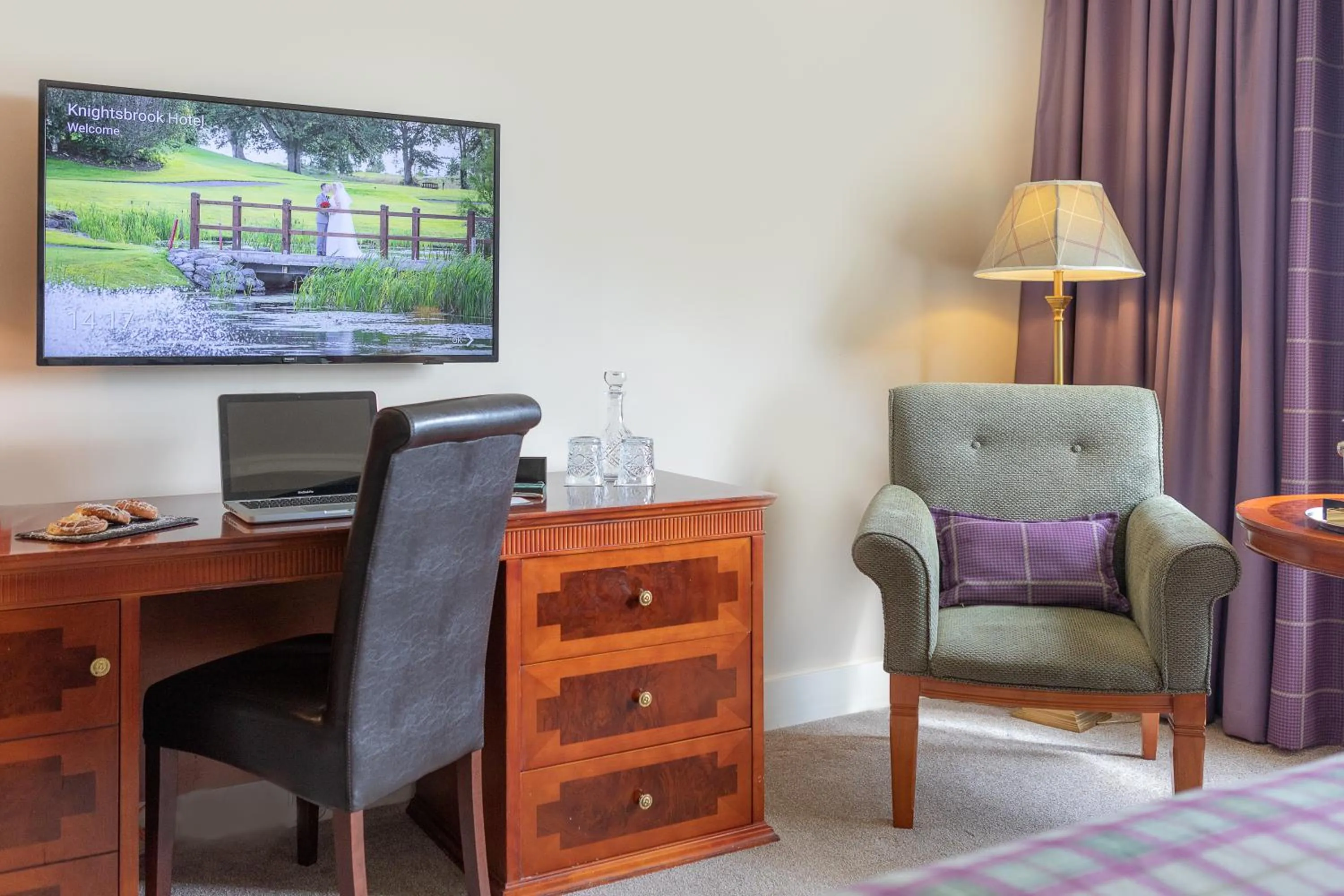 Deluxe Double Room with Single Bed - single occupancy in Knightsbrook Hotel & Golf Resort