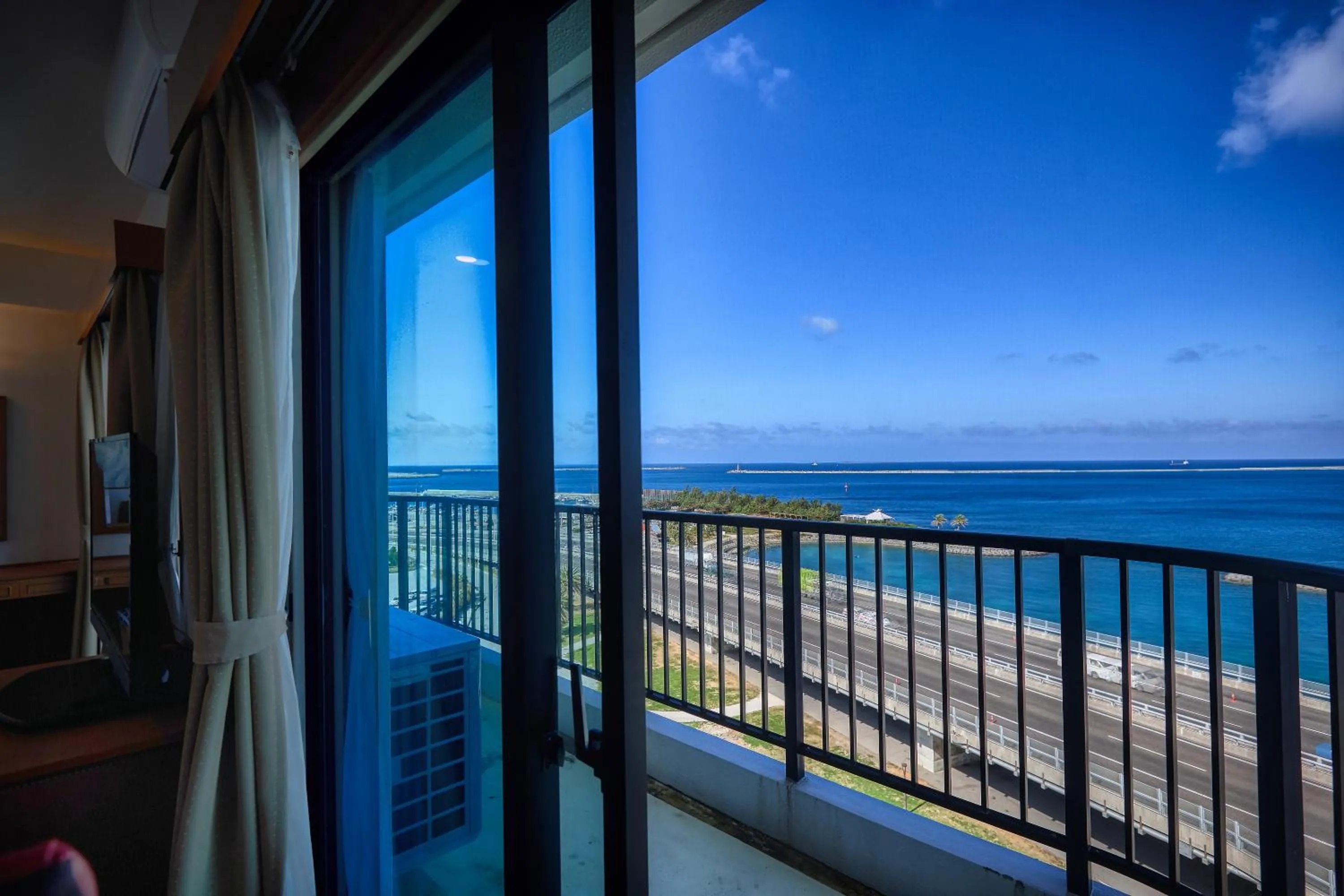 Twin Room with Sea View - Smoking in Naha Beach Side Hotel