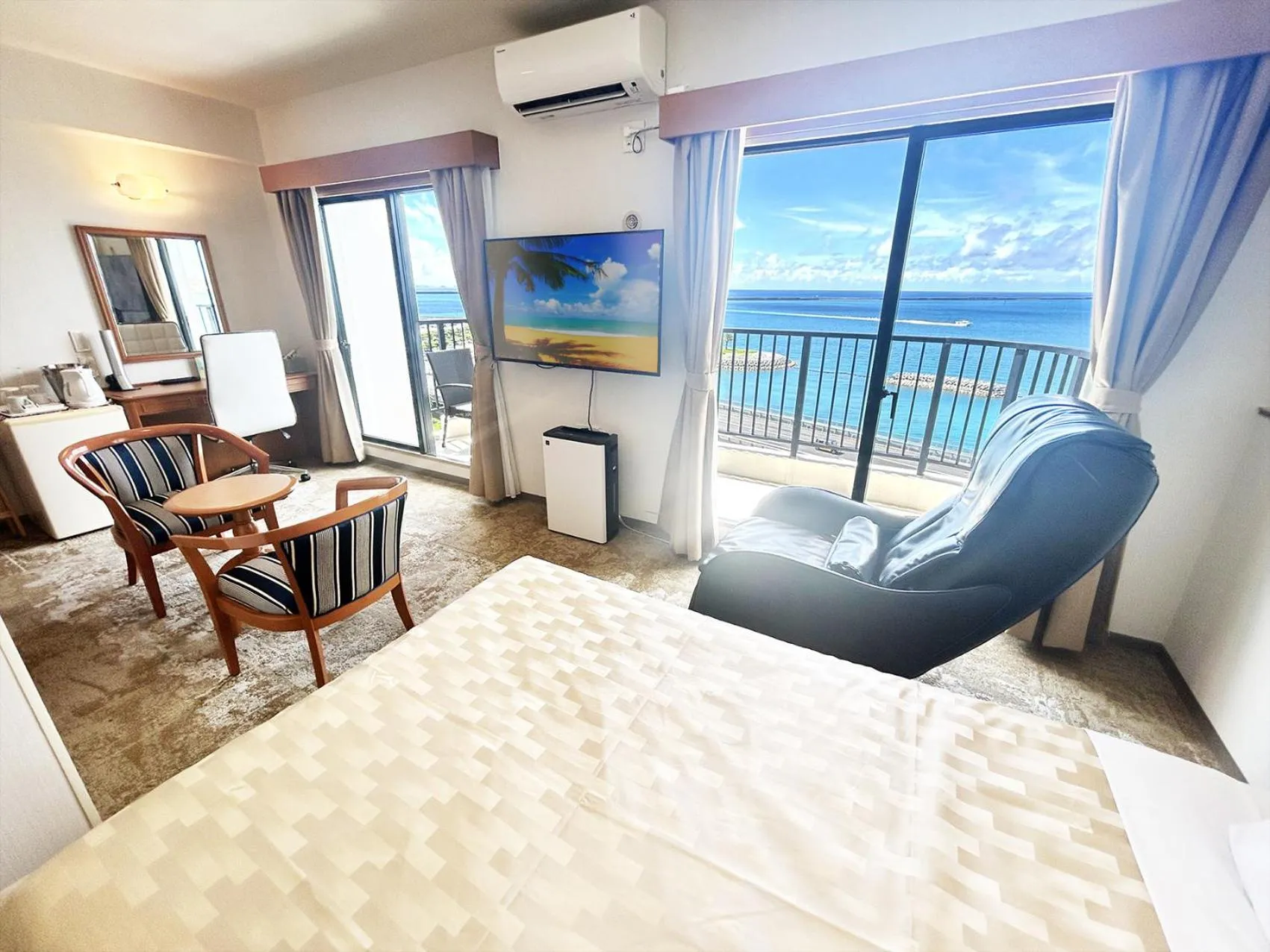 Deluxe Twin Room with Sea View in Naha Beach Side Hotel