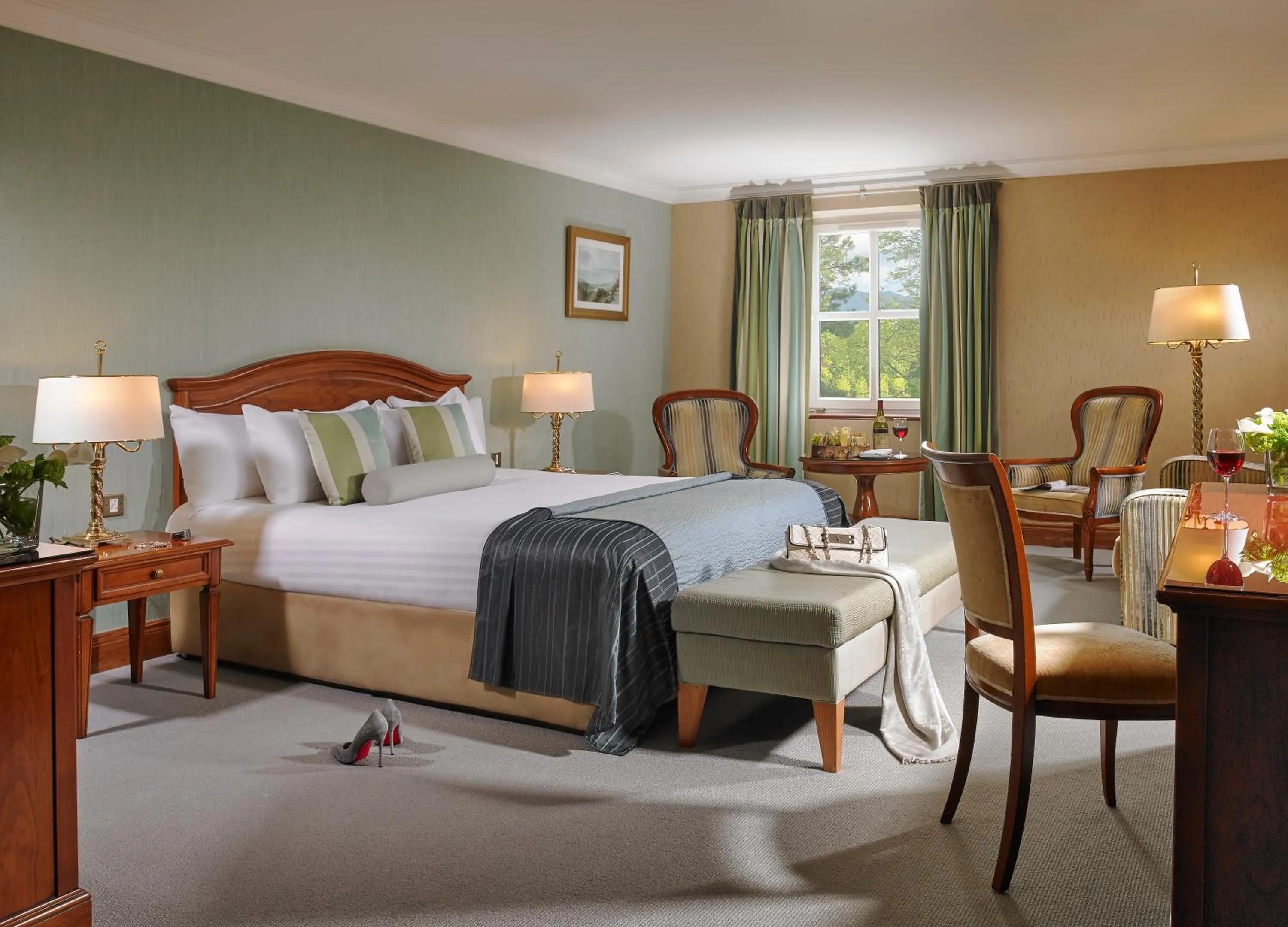 Deluxe Queen Room in Killarney Plaza Hotel & Spa