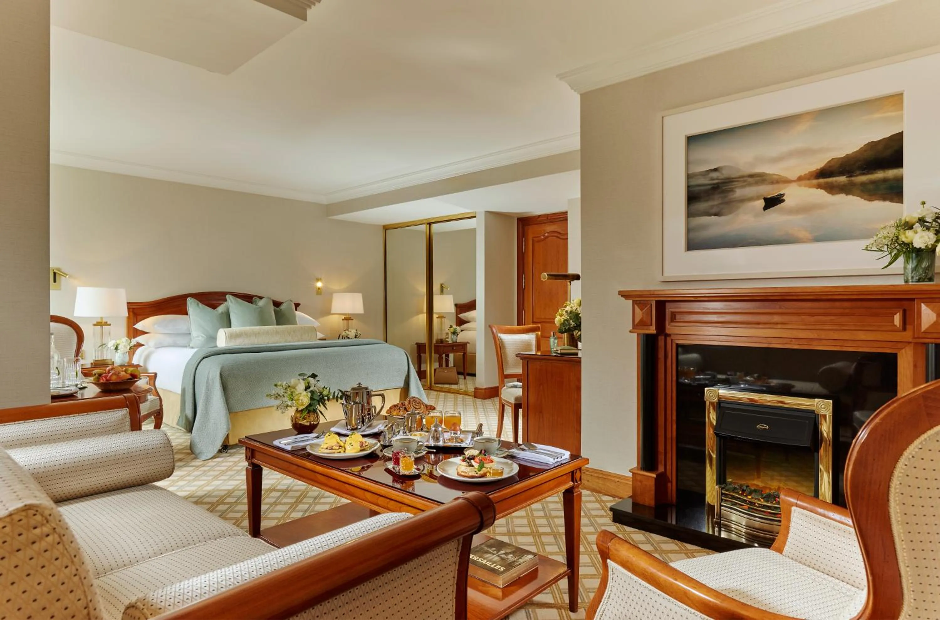 Superior Deluxe King Room in Killarney Plaza Hotel & Spa