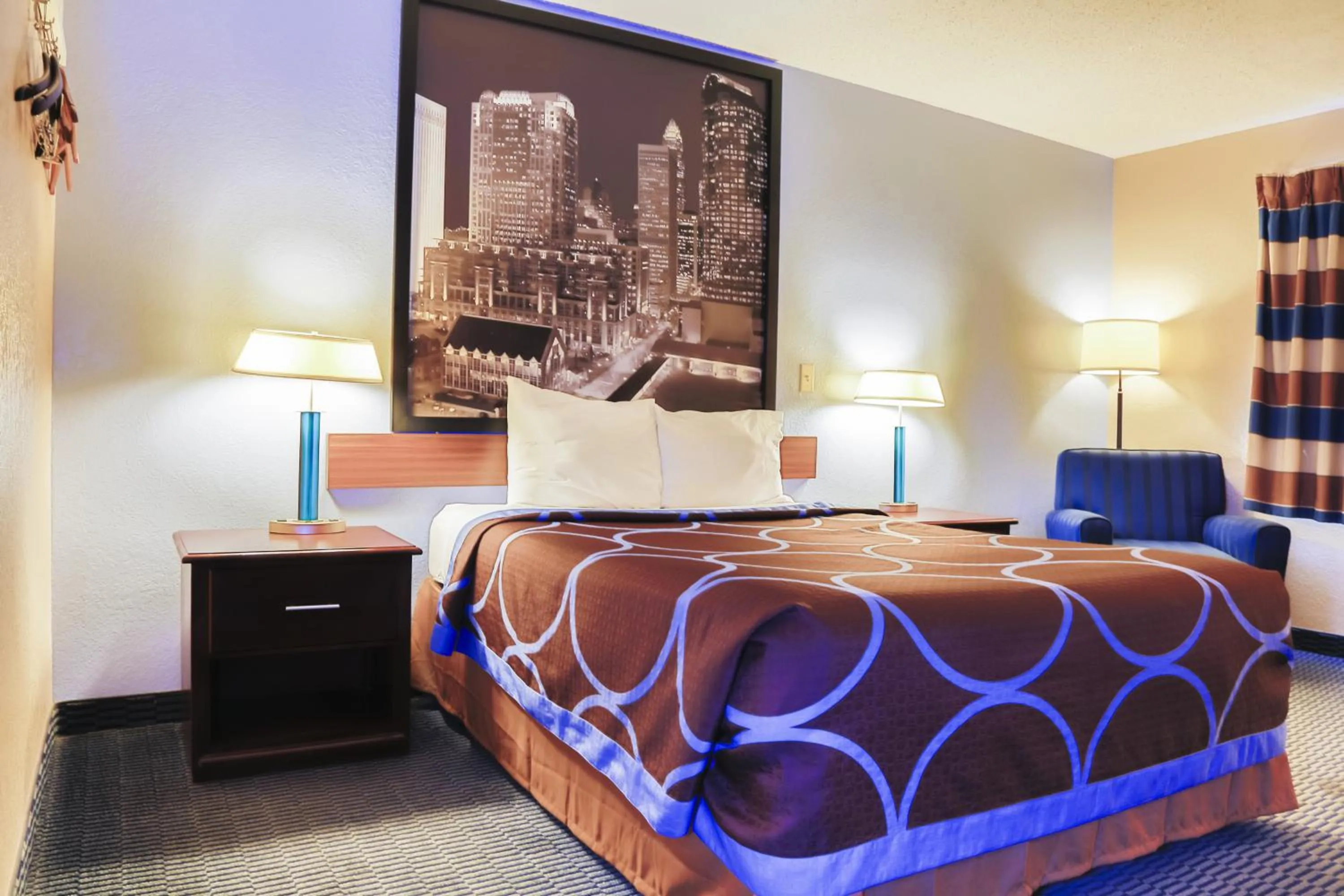 Queen Room - Mobility Access/Non-Smoking in Super 8 by Wyndham Charlotte University