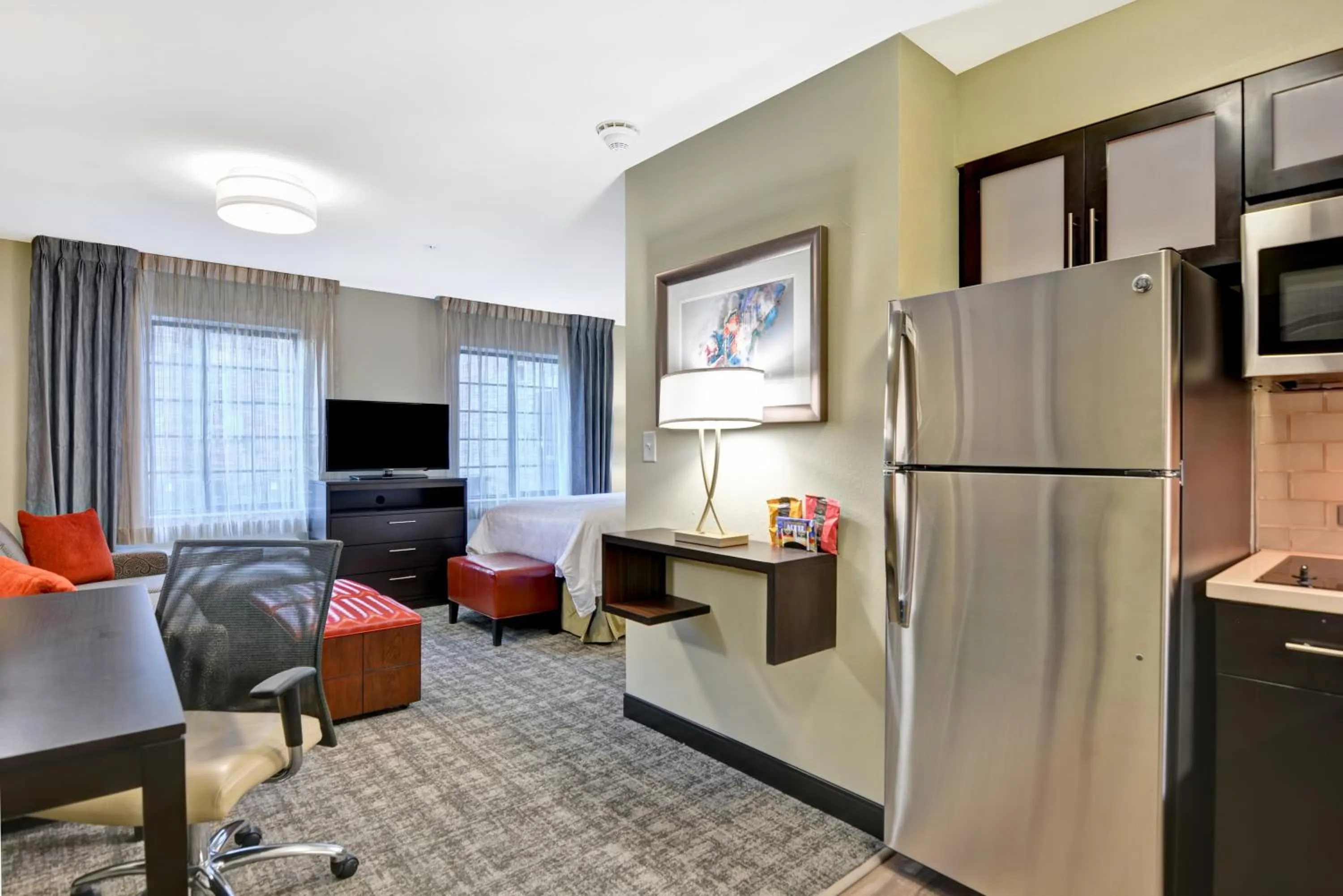 Queen Studio Suite with Bath Tub - Mobility Accessible - Non-Smoking in Staybridge Suites Mt Juliet - Nashville Area by IHG