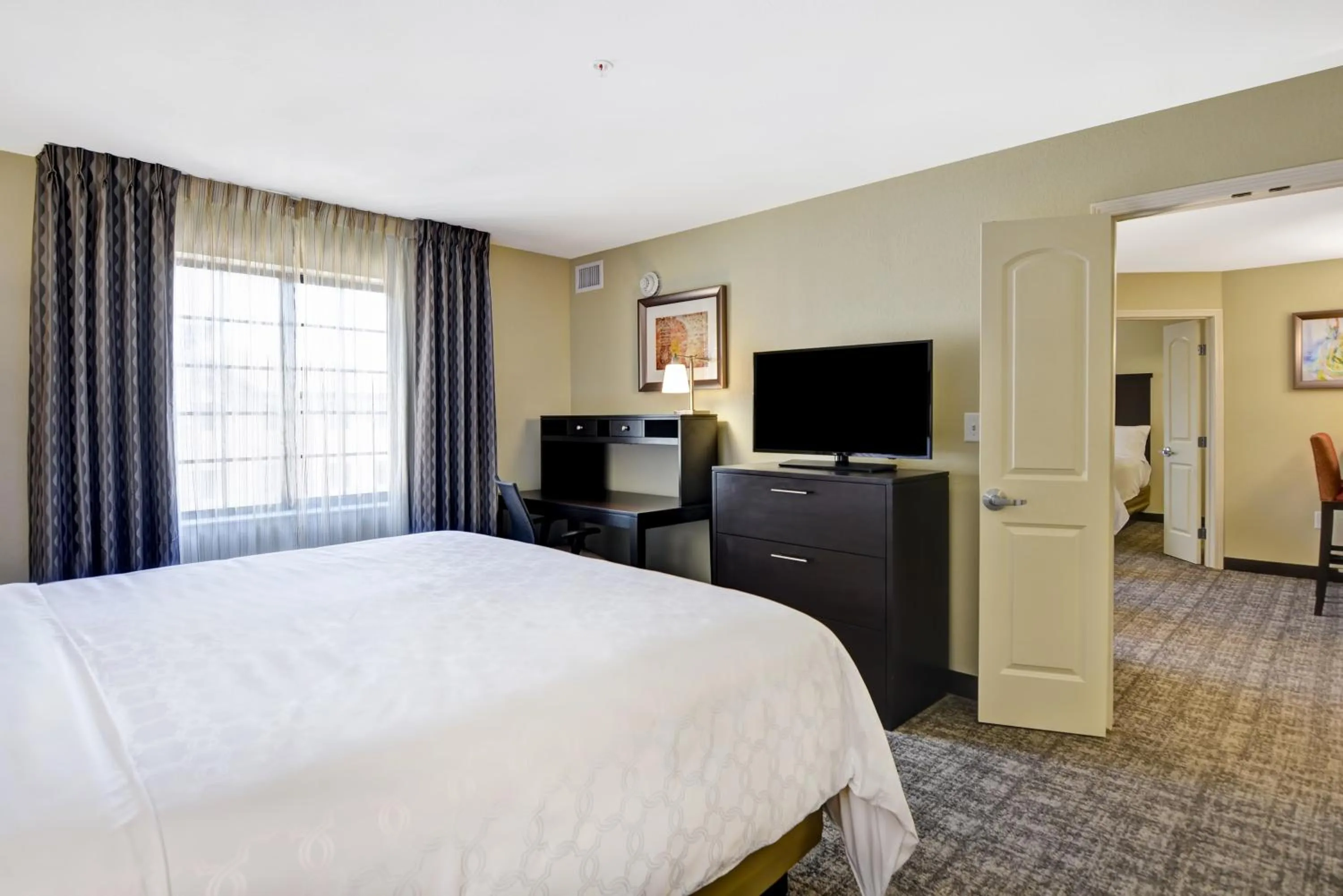 Two-Bedroom Suite with Two Bathrooms and Mobility Accessible Tub - Non-Smoking in Staybridge Suites Mt Juliet - Nashville Area by IHG