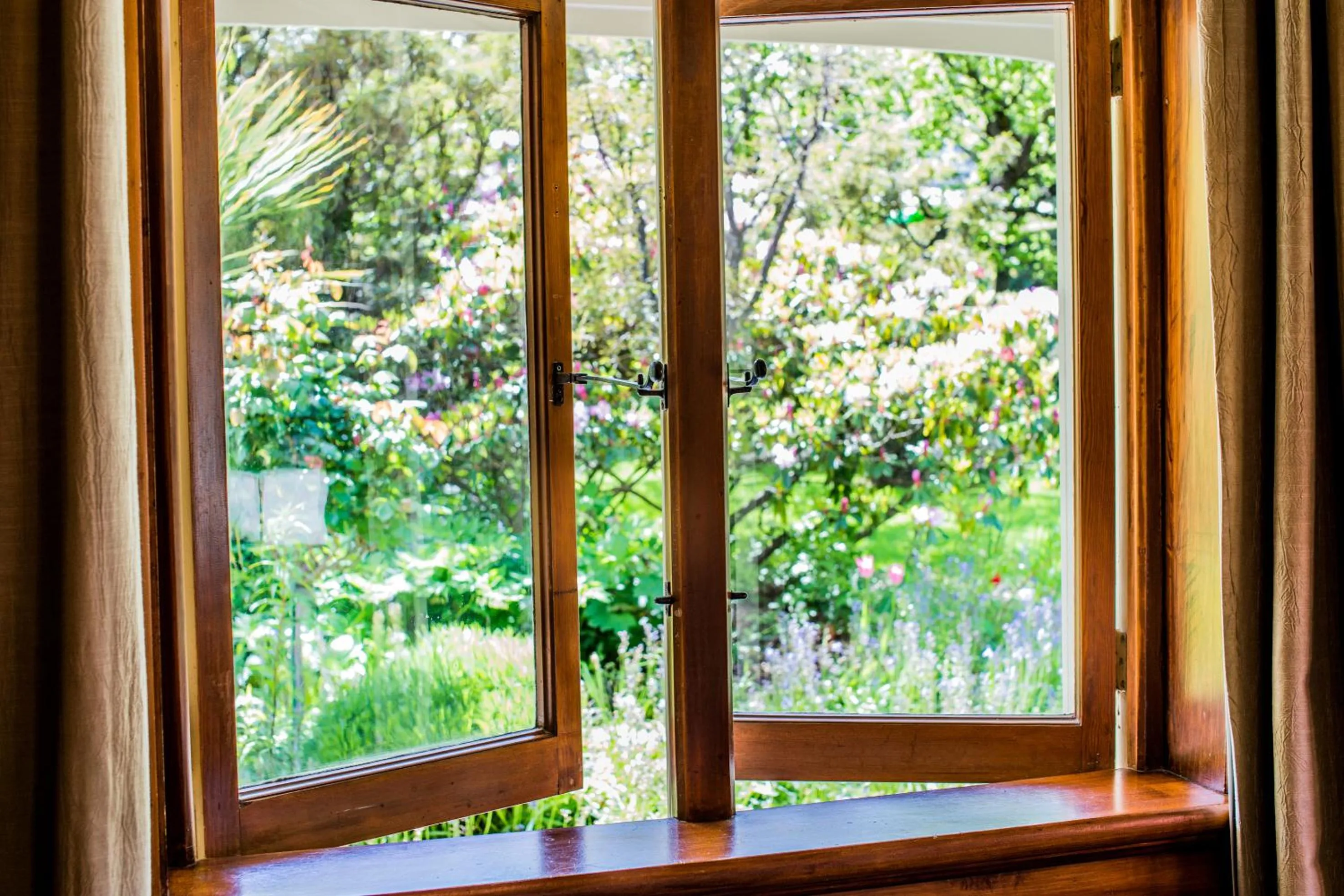 Superior Suite - The Hartley Room in Hartley Homestead Boutique Bed & Breakfast