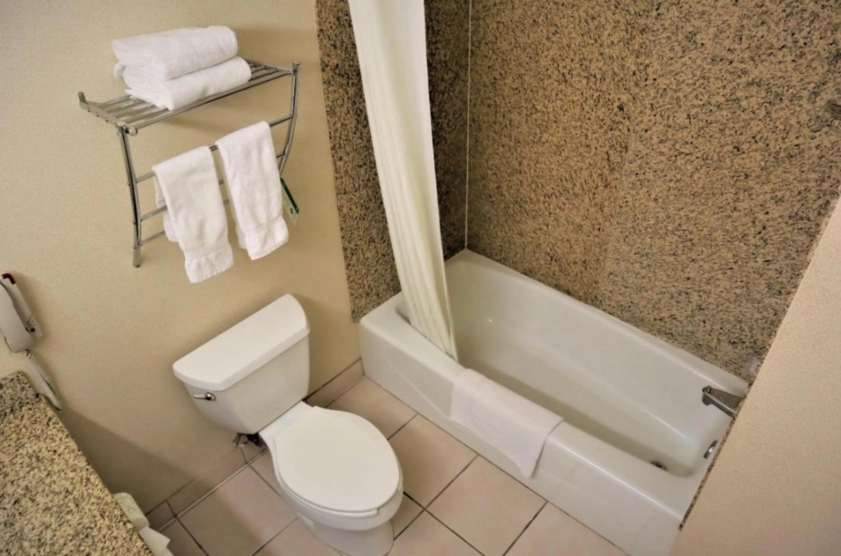 Standard Double Suite in Oasis Inn & Suites 29 Palms Hotel Joshua Tree National Park