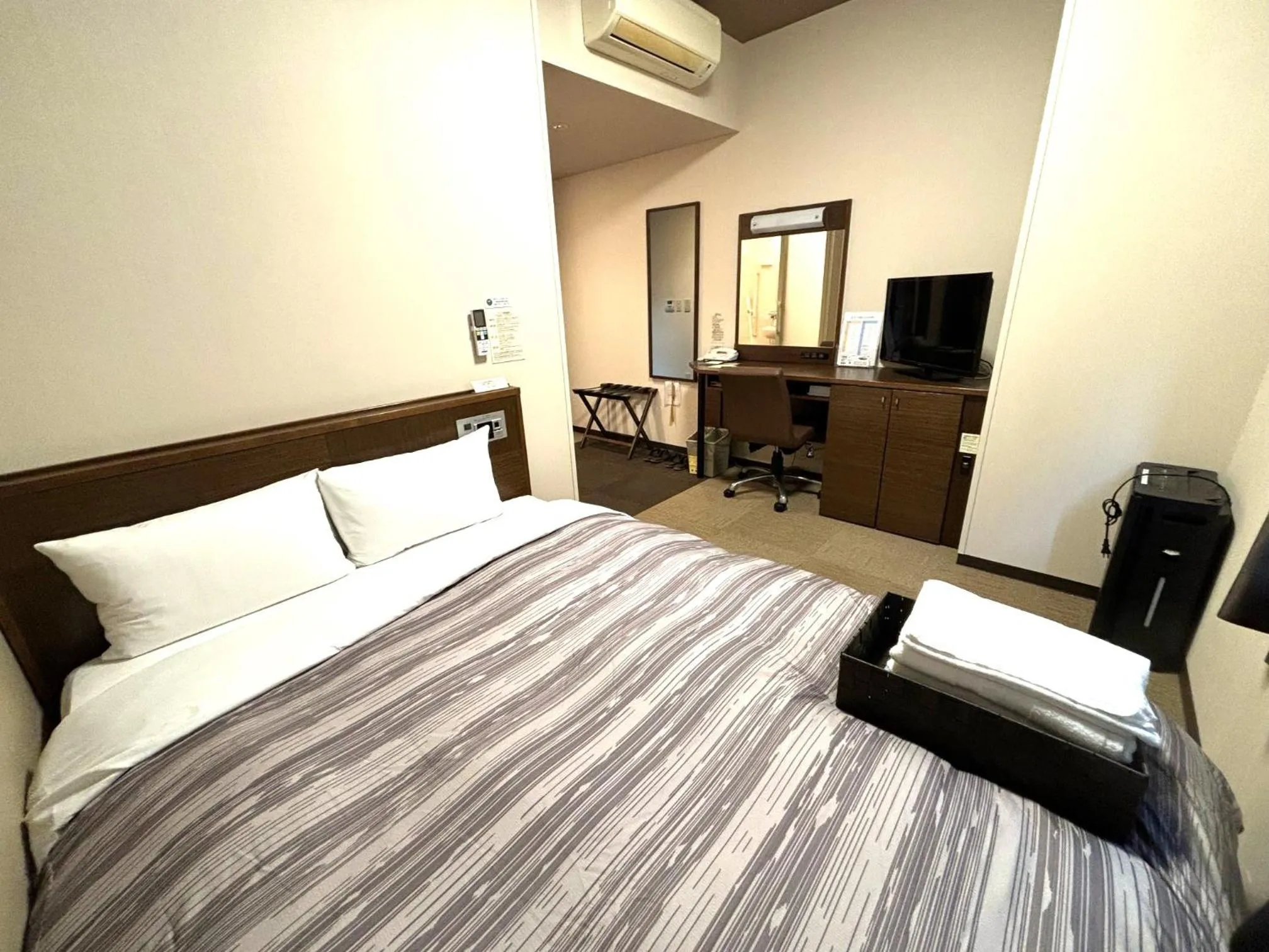Comfort Double Room with Small Double Bed - Non-Smoking in Hotel Route-Inn Sagamihara -Kokudo 129 Gou-