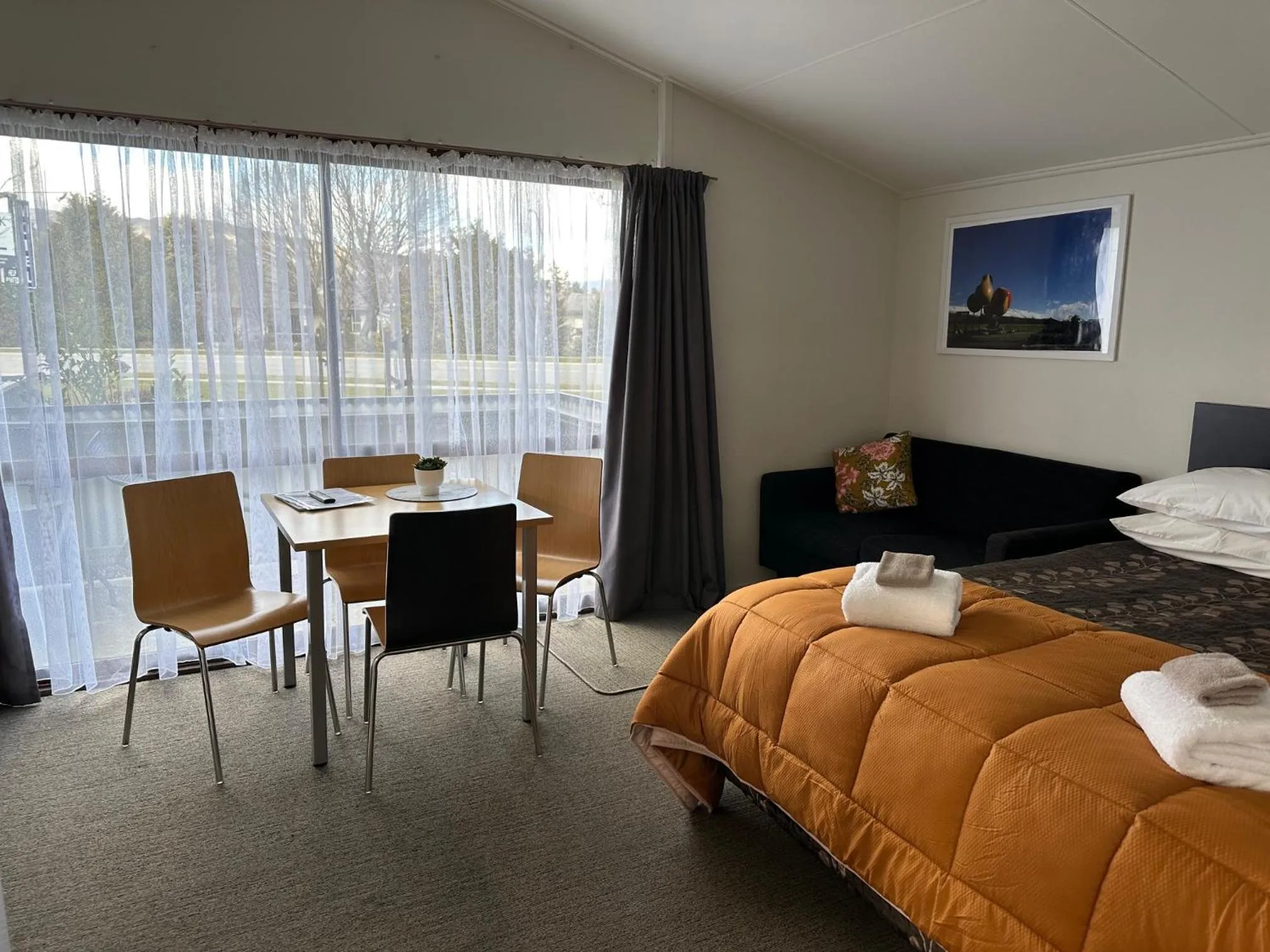 Small Family Studio in Anderson Park Motel