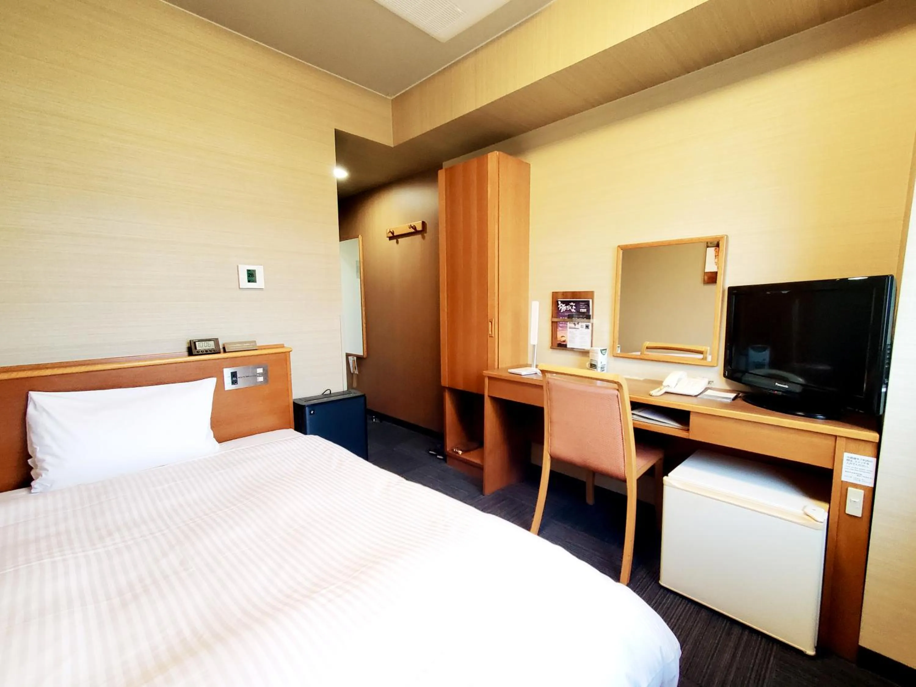 Single Room - single occupancy - Non-Smoking in Hotel Route-Inn Igaueno -Igaichinomiya Inter-