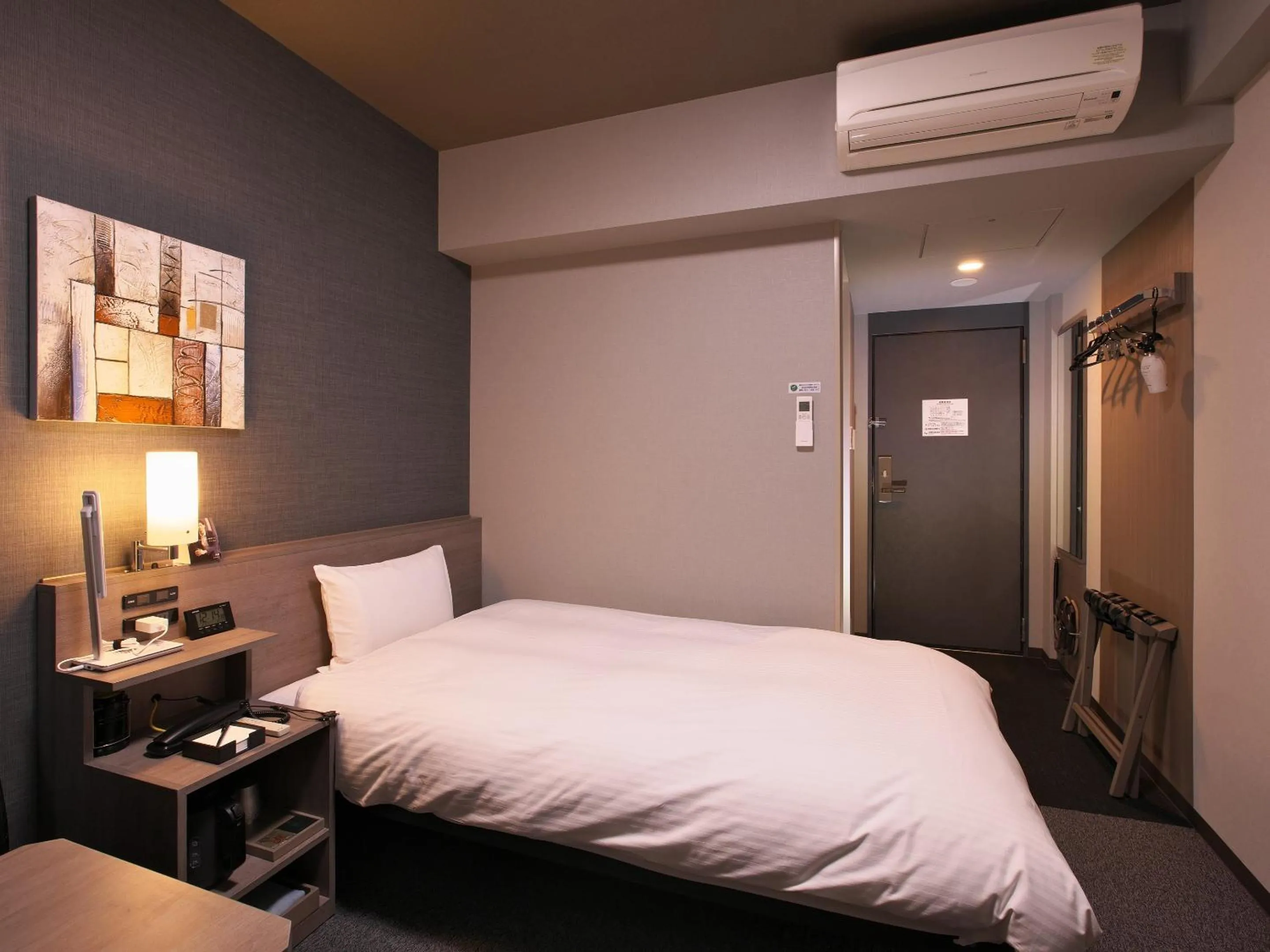 Superior Single Room - single occupancy - Non-Smoking in Hotel Route-Inn Toyama Ekimae