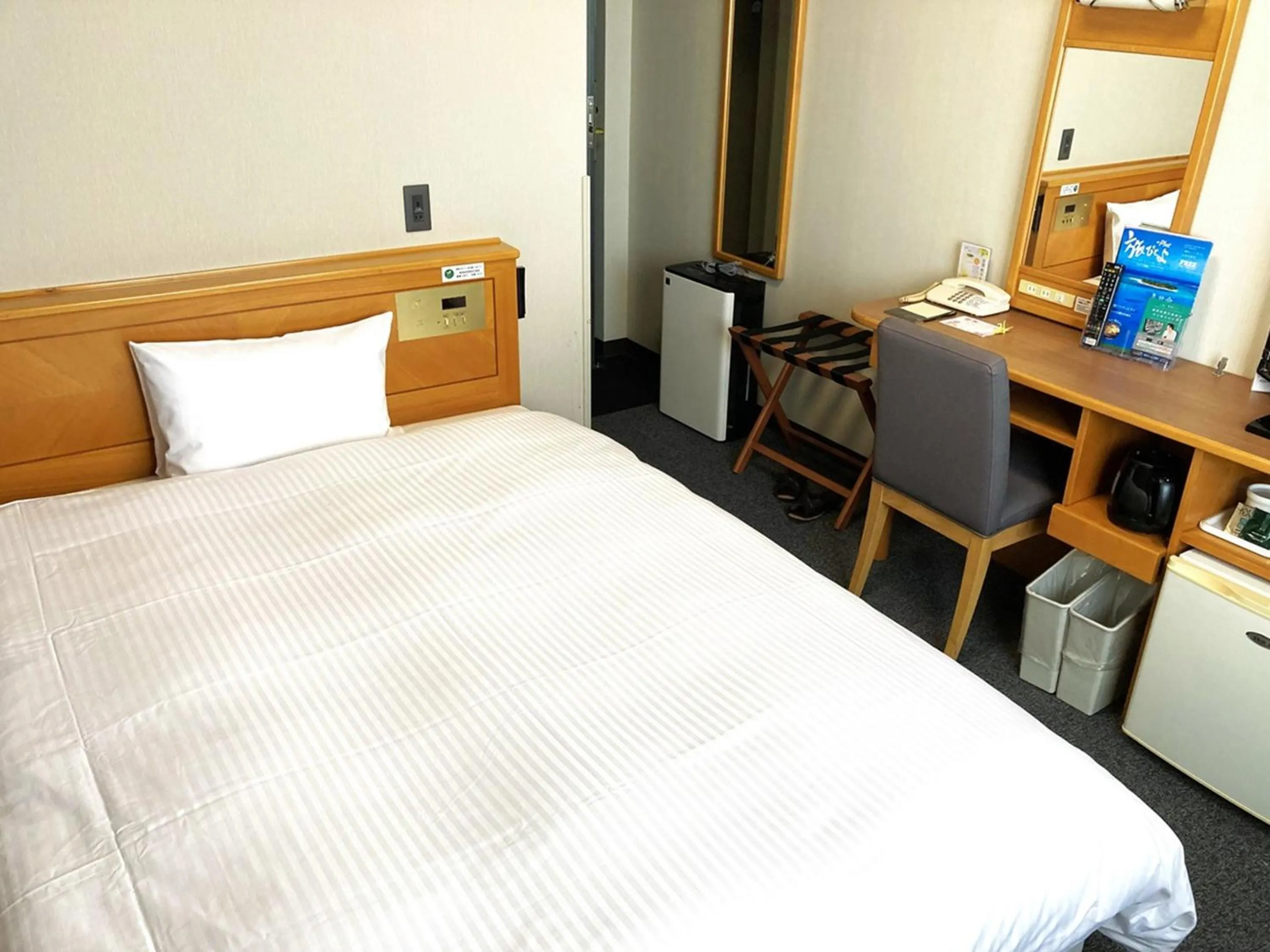 Single Room - single occupancy - Smoking in Hotel Route-Inn Mikawa Inter