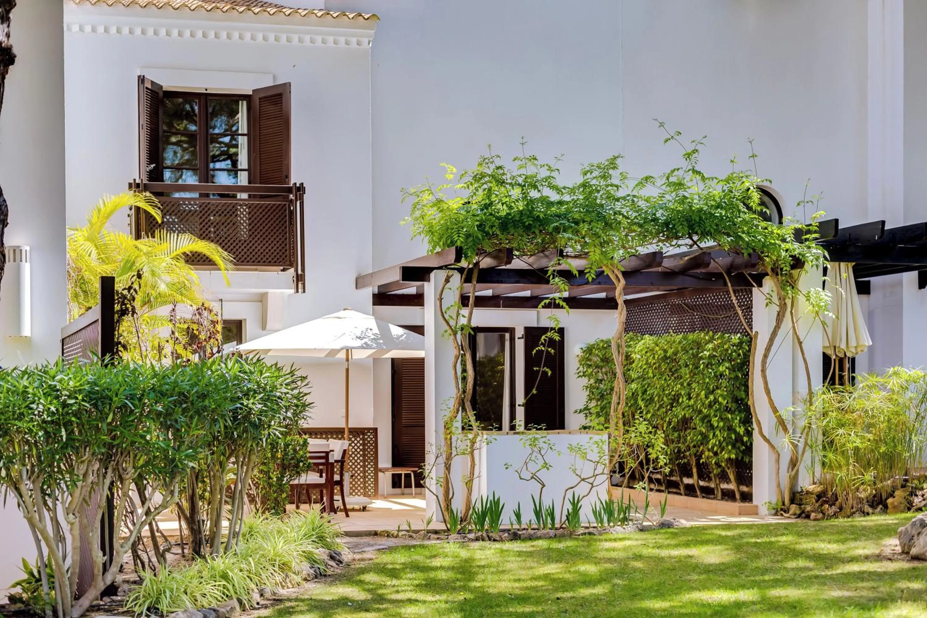 Deluxe Four-Bedroom Townhouse in Pine Cliffs Village