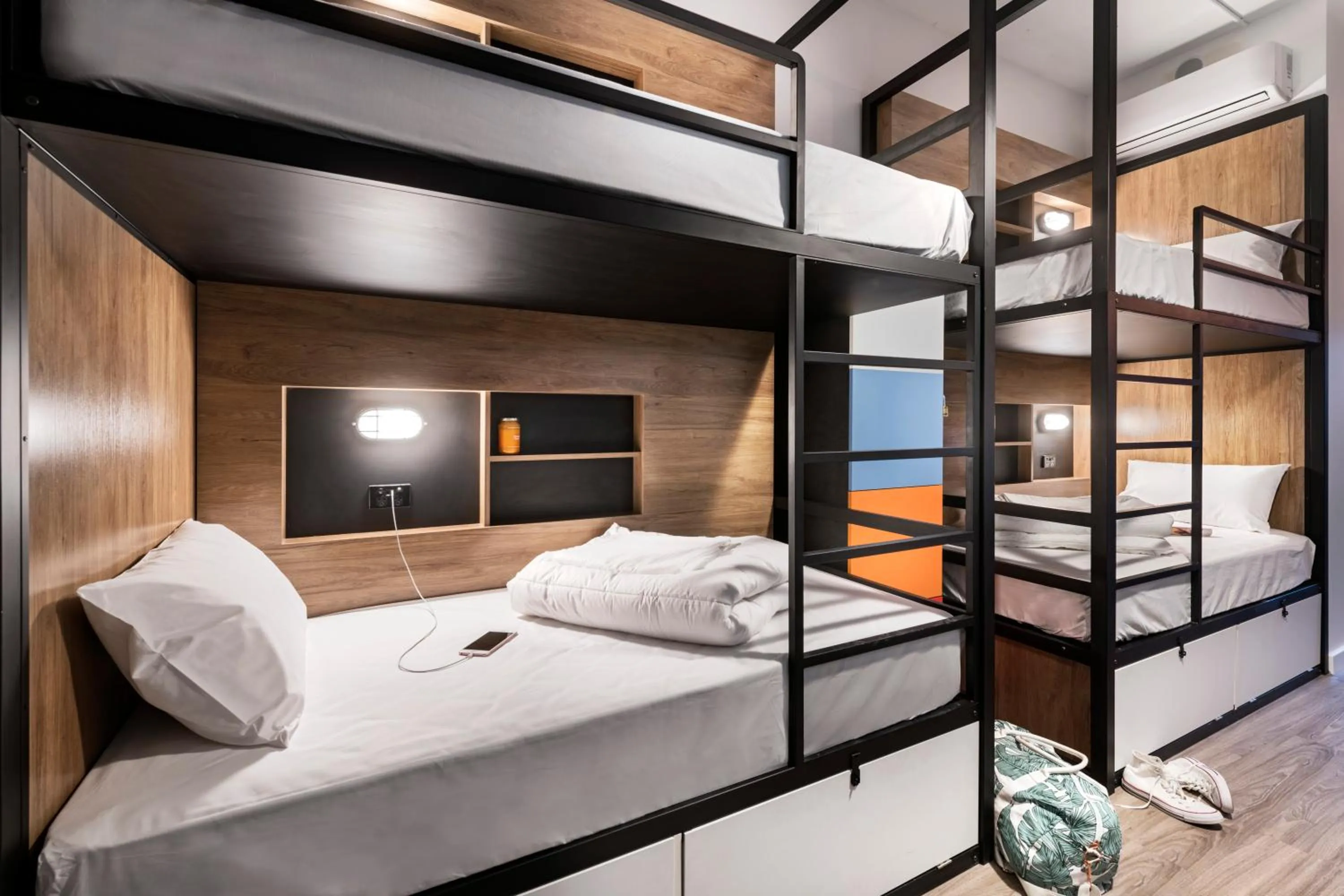 Bed in 4-Bed female Dormitory Room with ensuite Bathroom in Hostel G Perth