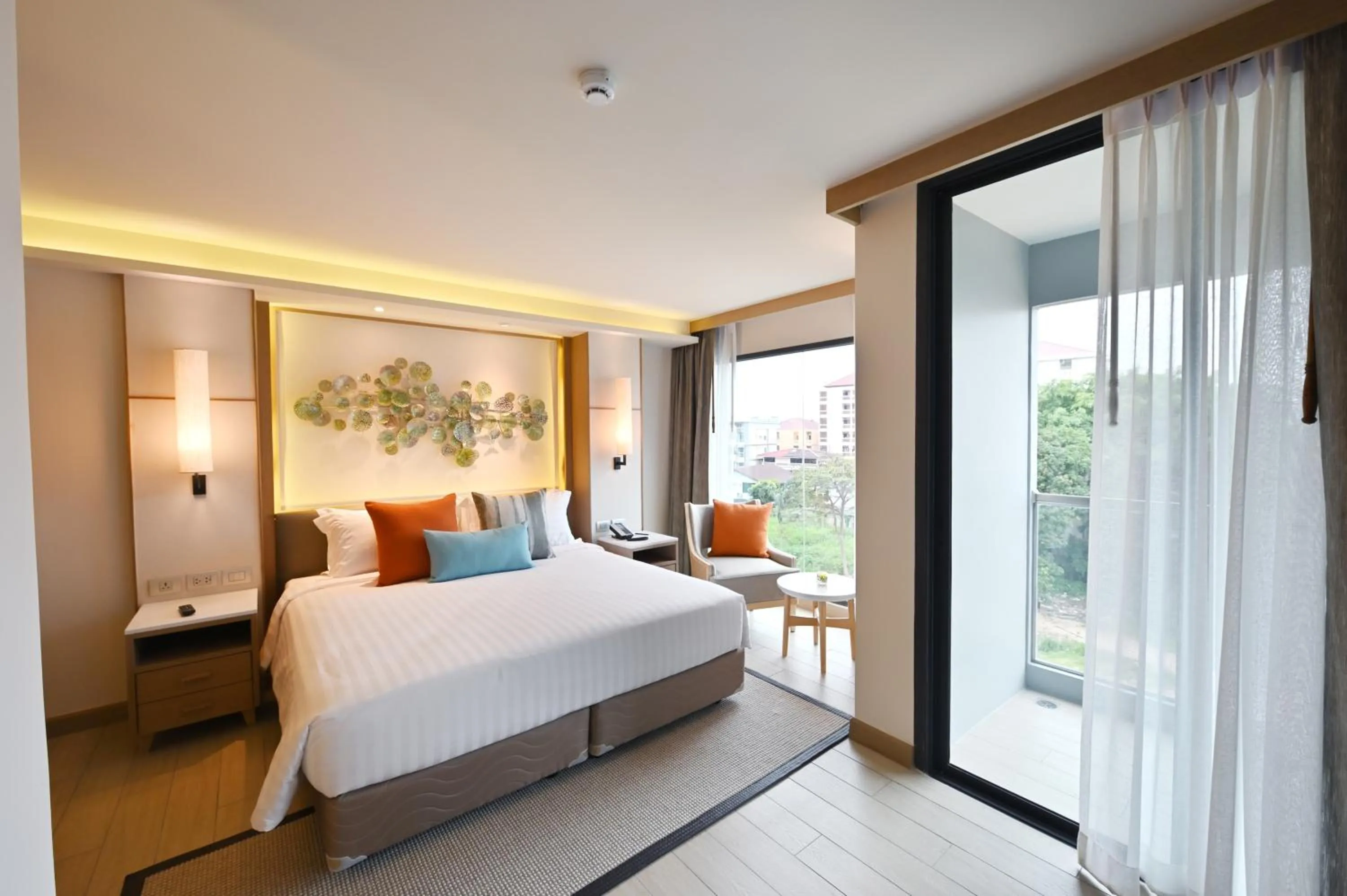 Double or Twin Room in M Pattaya Hotel - SHA Extra Plus