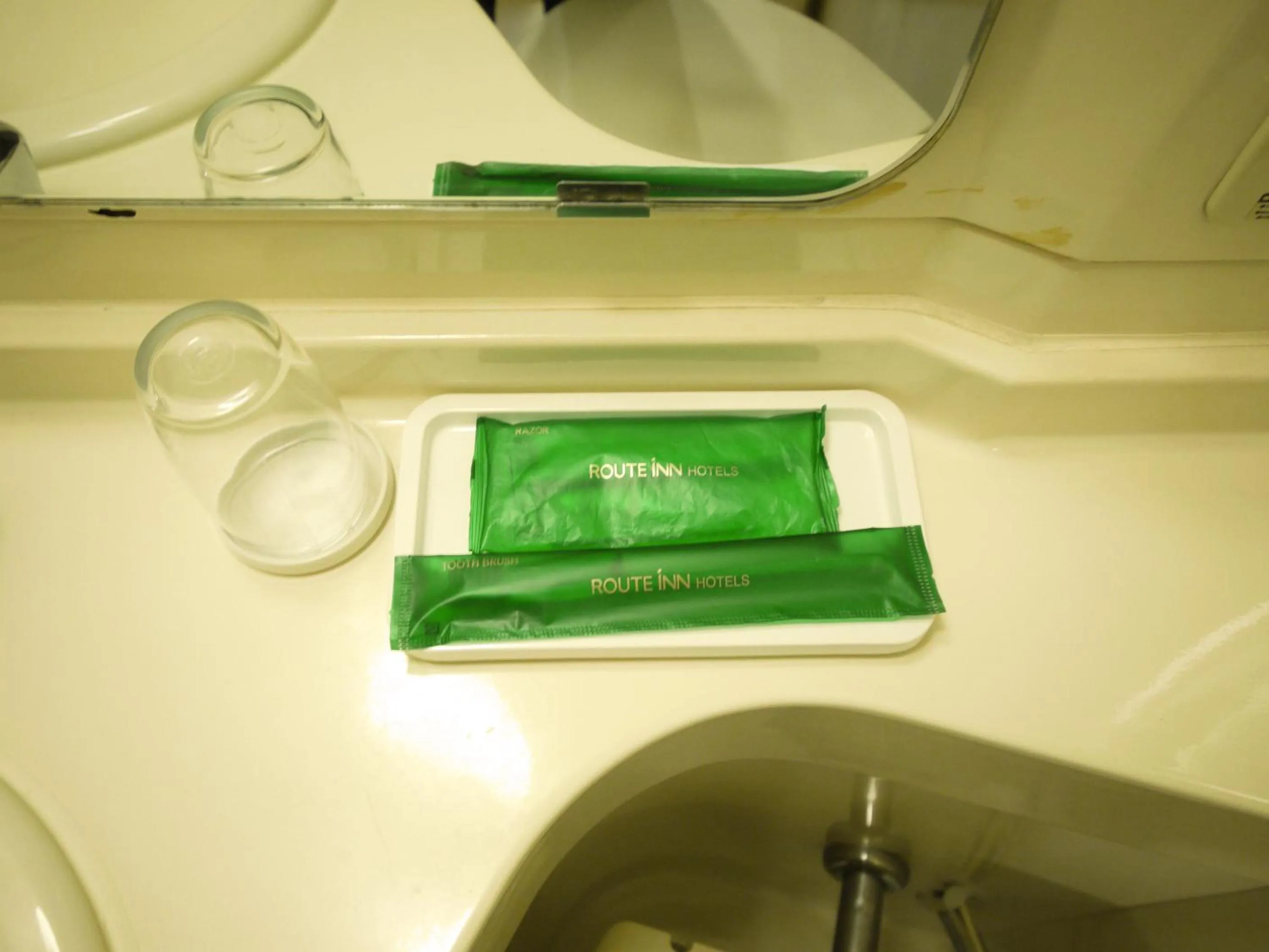 Comfort Twin Room Smoking in Hotel Route-Inn Nabari