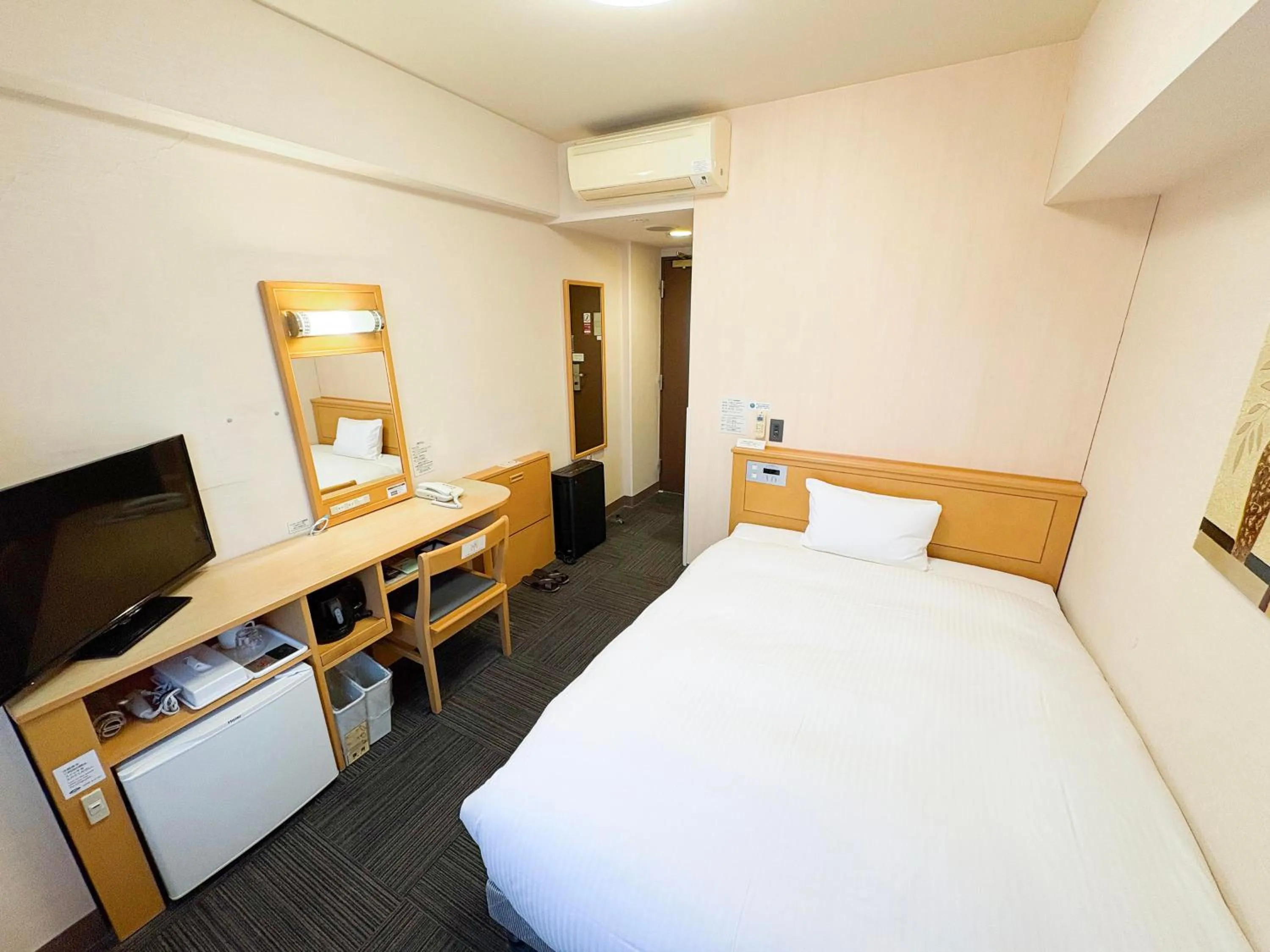 Single Room - single occupancy - Smoking in Hotel Route-Inn Sakata