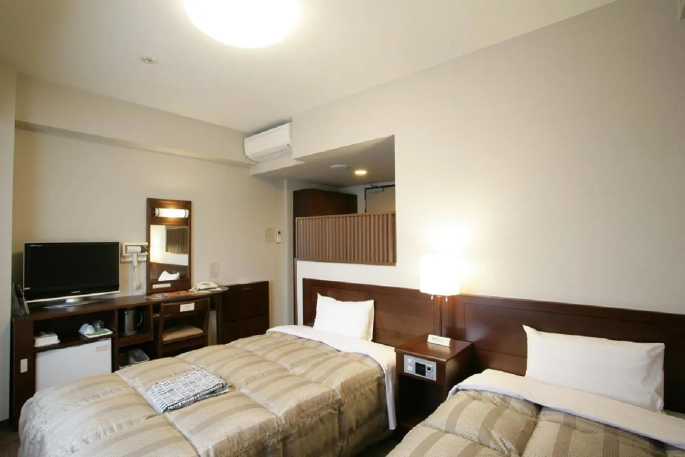 Twin Room - single occupancy - Non-Smoking in Hotel Route-Inn Kanda Ekimae
