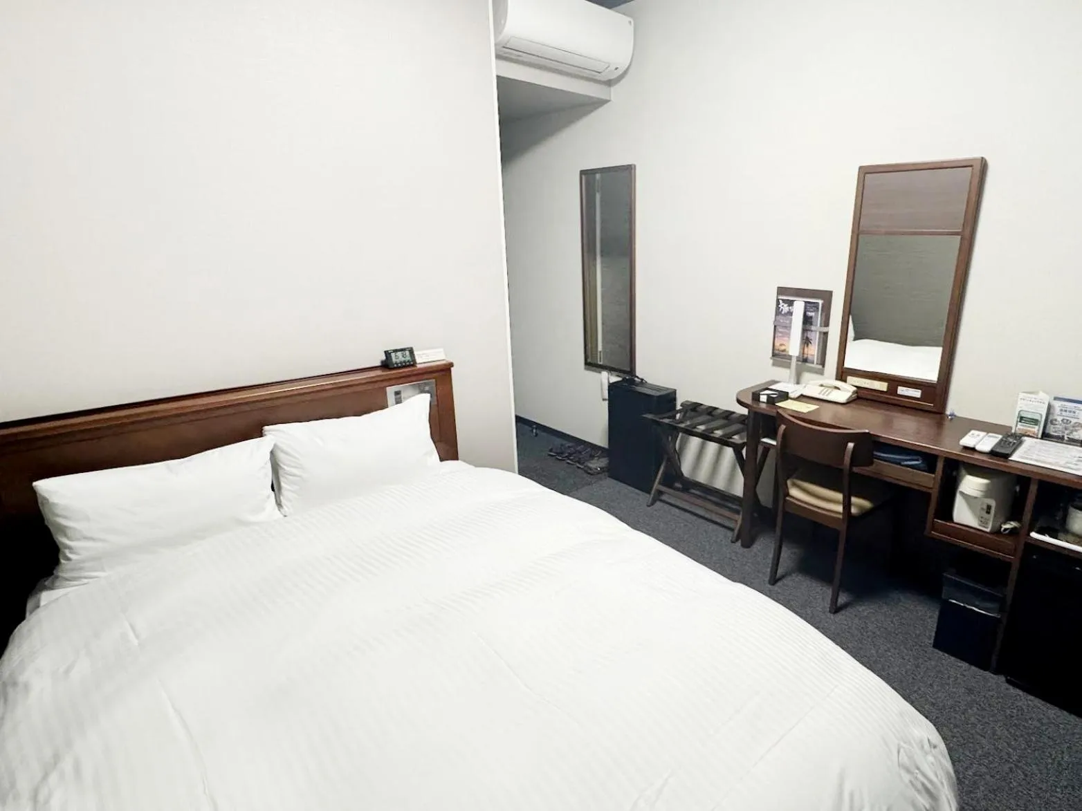 Double Room with Small Double Bed - Non-Smoking in Hotel Route-Inn Isahaya Inter