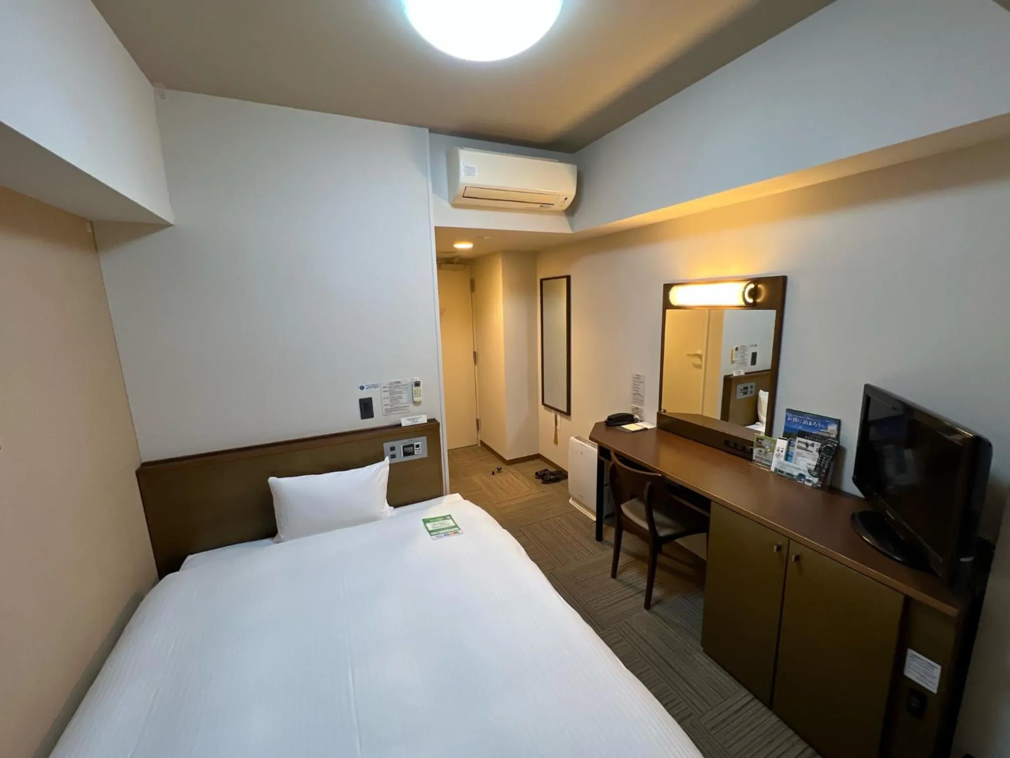 Single Room - single occupancy - Smoking in Hotel Route-Inn Uozu