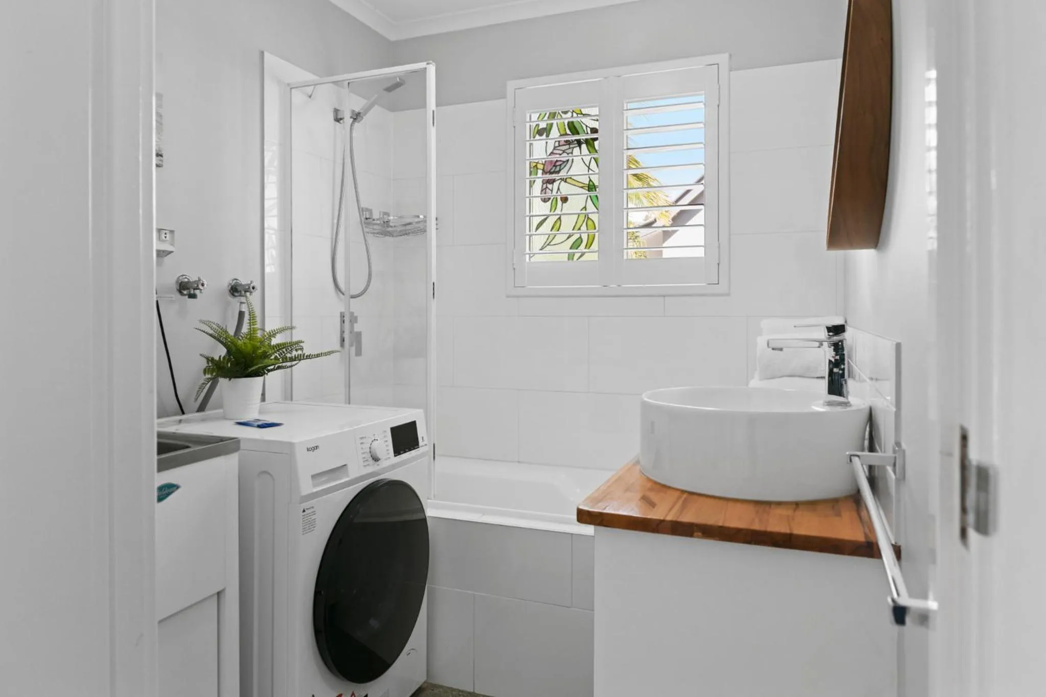 Two-Bedroom Apartment with Spa Bath in Rainbow Getaway Holiday Apartments