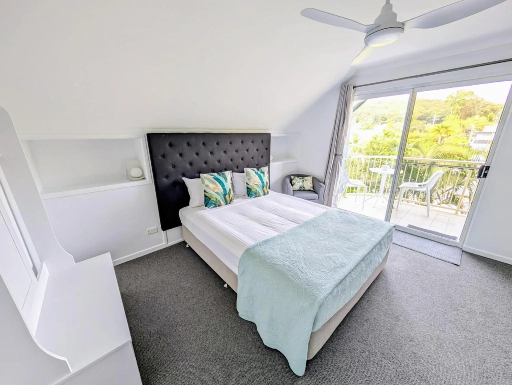 Studio with Balcony in Rainbow Getaway Holiday Apartments