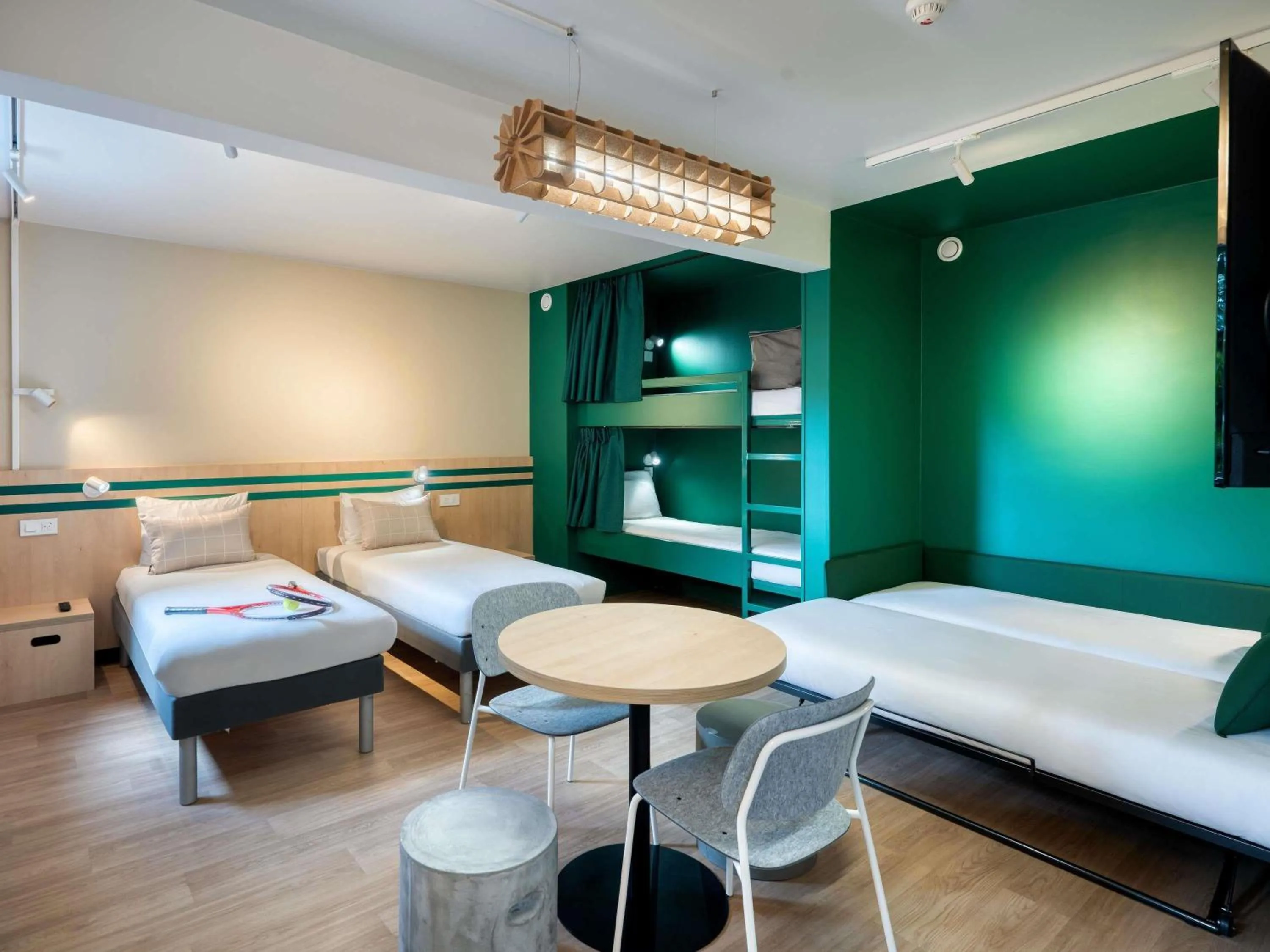 Standard Double Room with Four Single Beds in Ibis Budget Orly Chevilly Tram 7