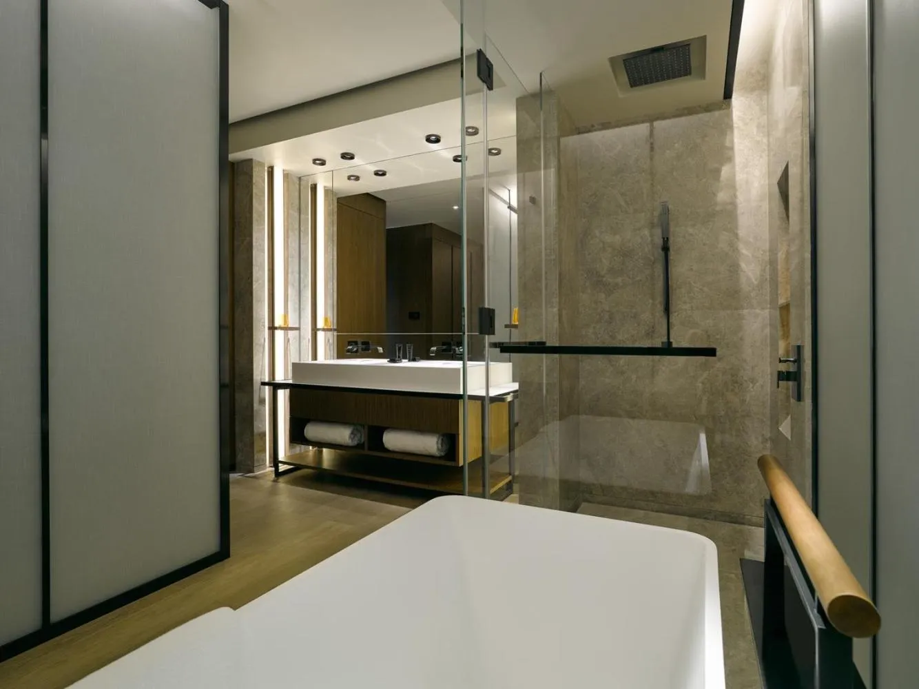 Grand Deluxe Room (Forbidden City or Jingshan Park View) in The PuXuan Hotel and Spa