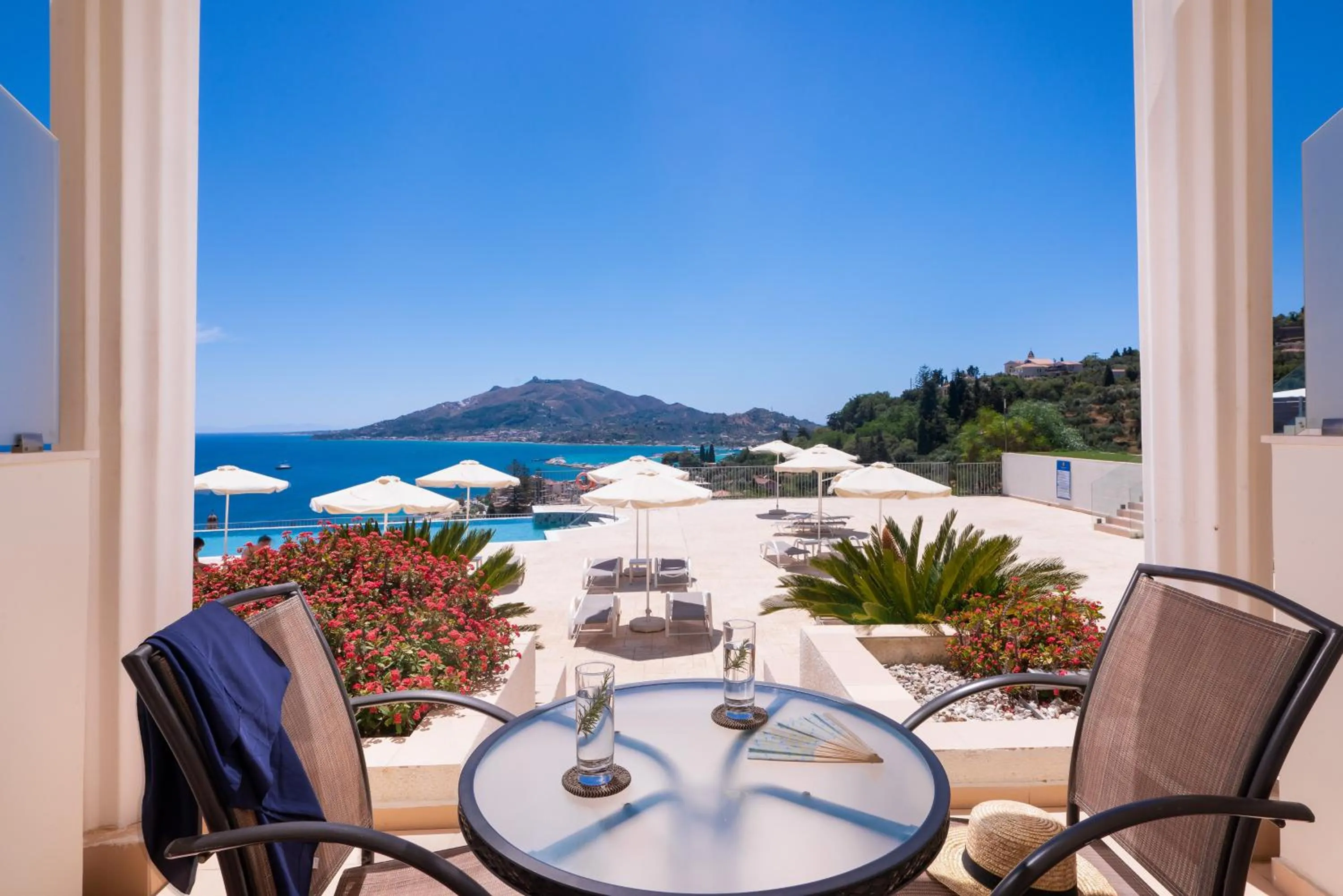 Poolfront Double or Twin Room Sea View in Avalon Palace Hotel