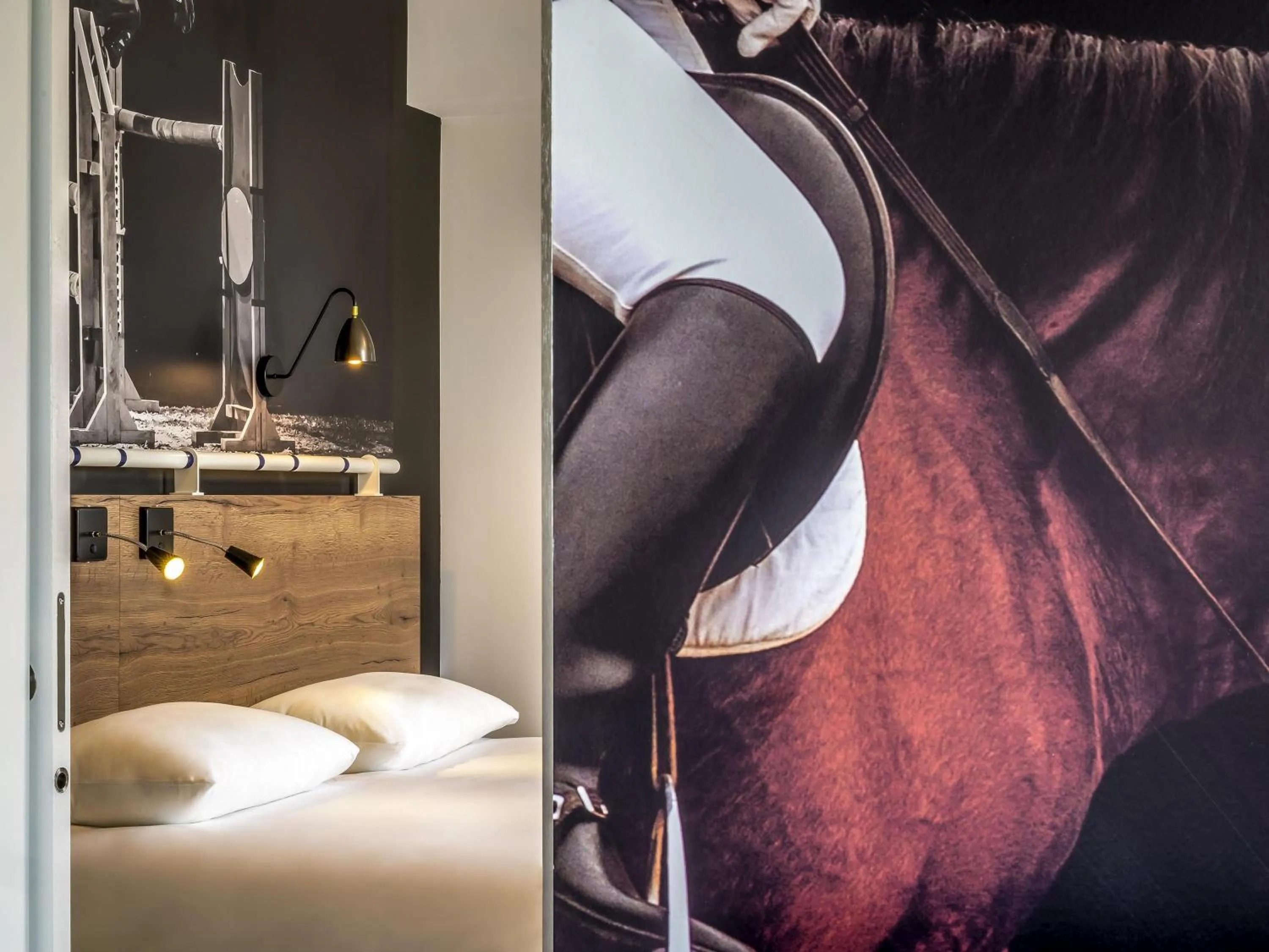 Standard Family Suite with 2 Connecting Rooms in ibis Styles Saumur Gare Centre