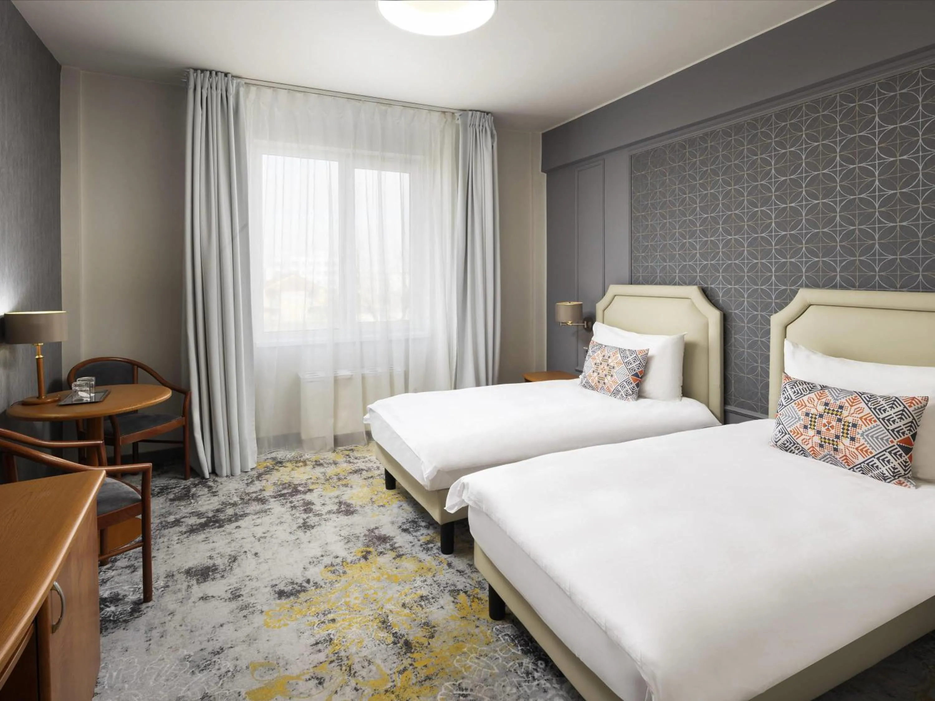 Standard Twin Room in Mercure Sibiu Airport